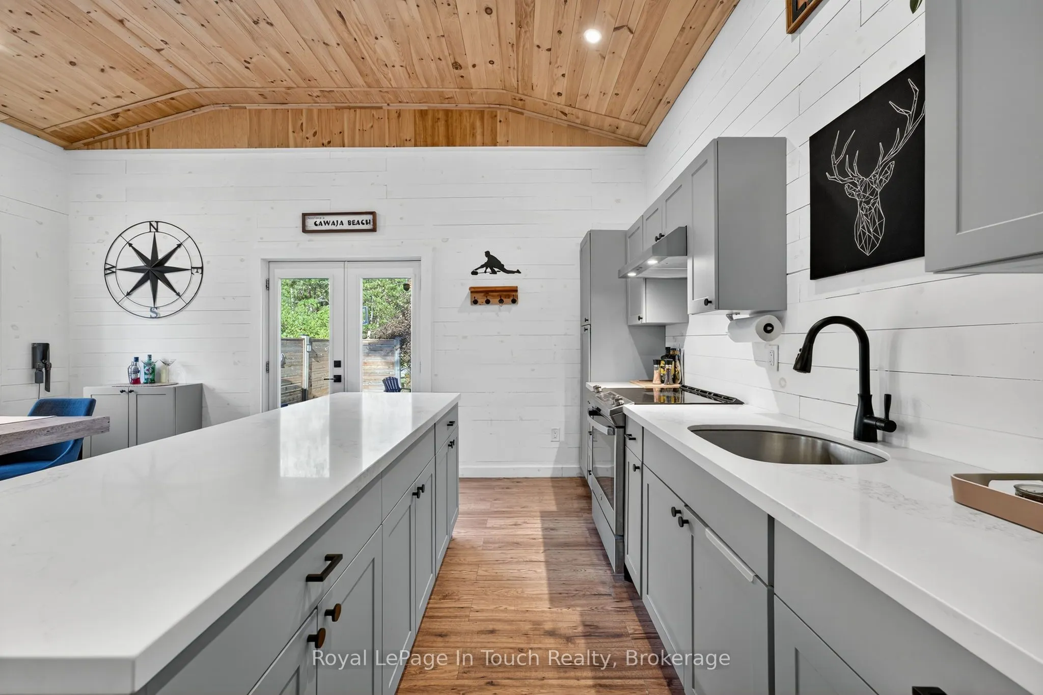 302 Concession 11 Road W