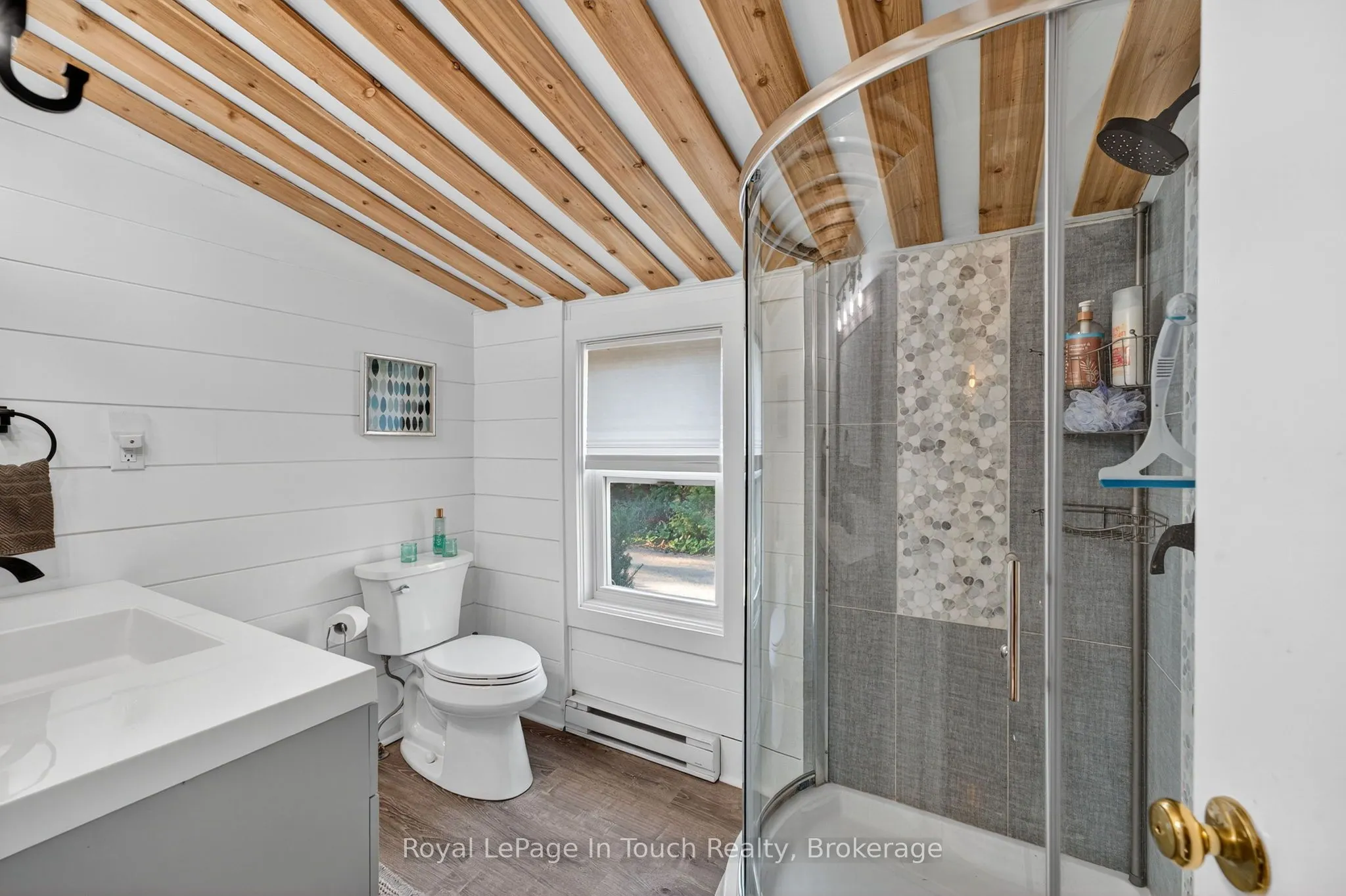 302 Concession 11 Road W