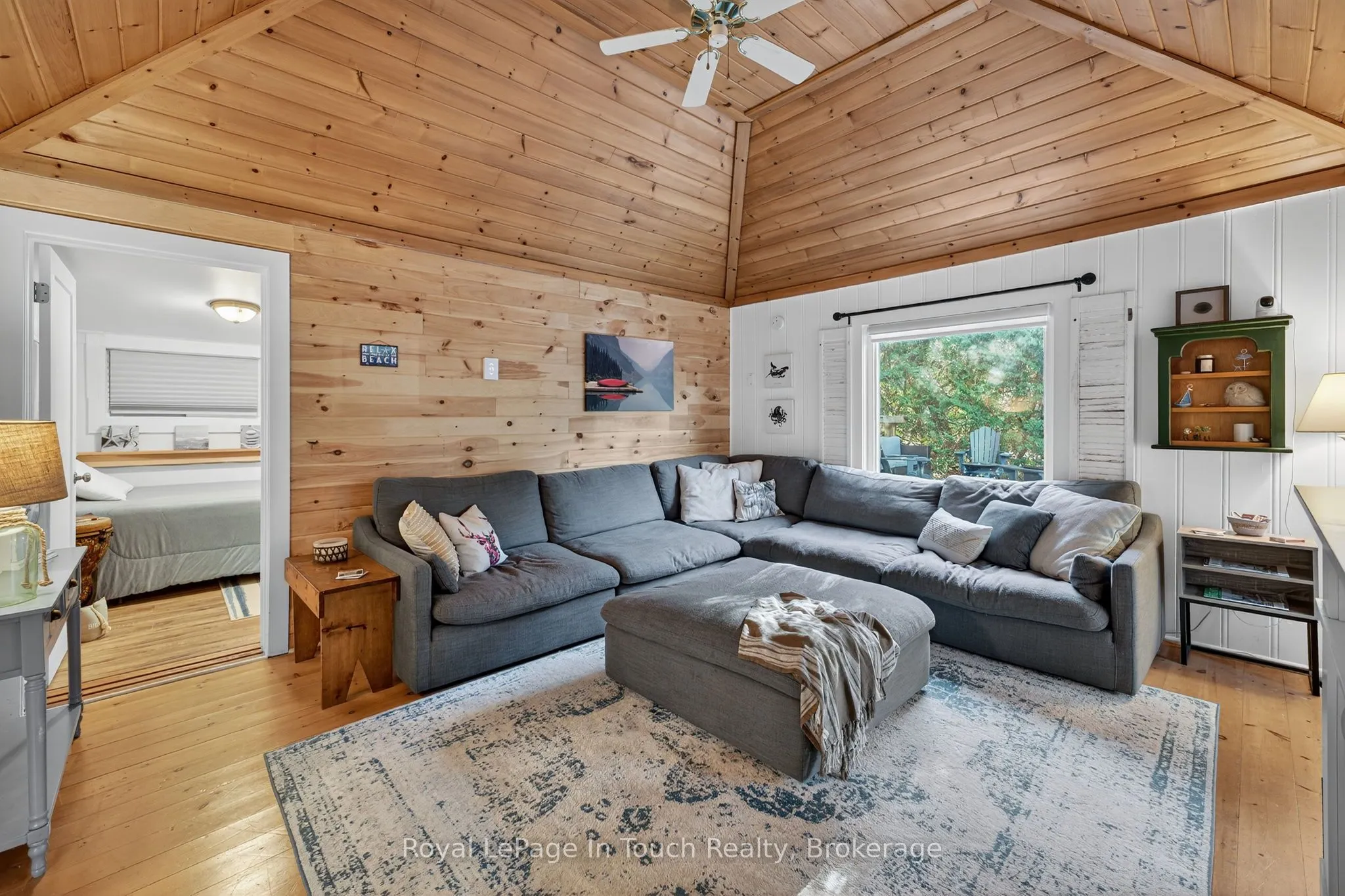 302 Concession 11 Road W