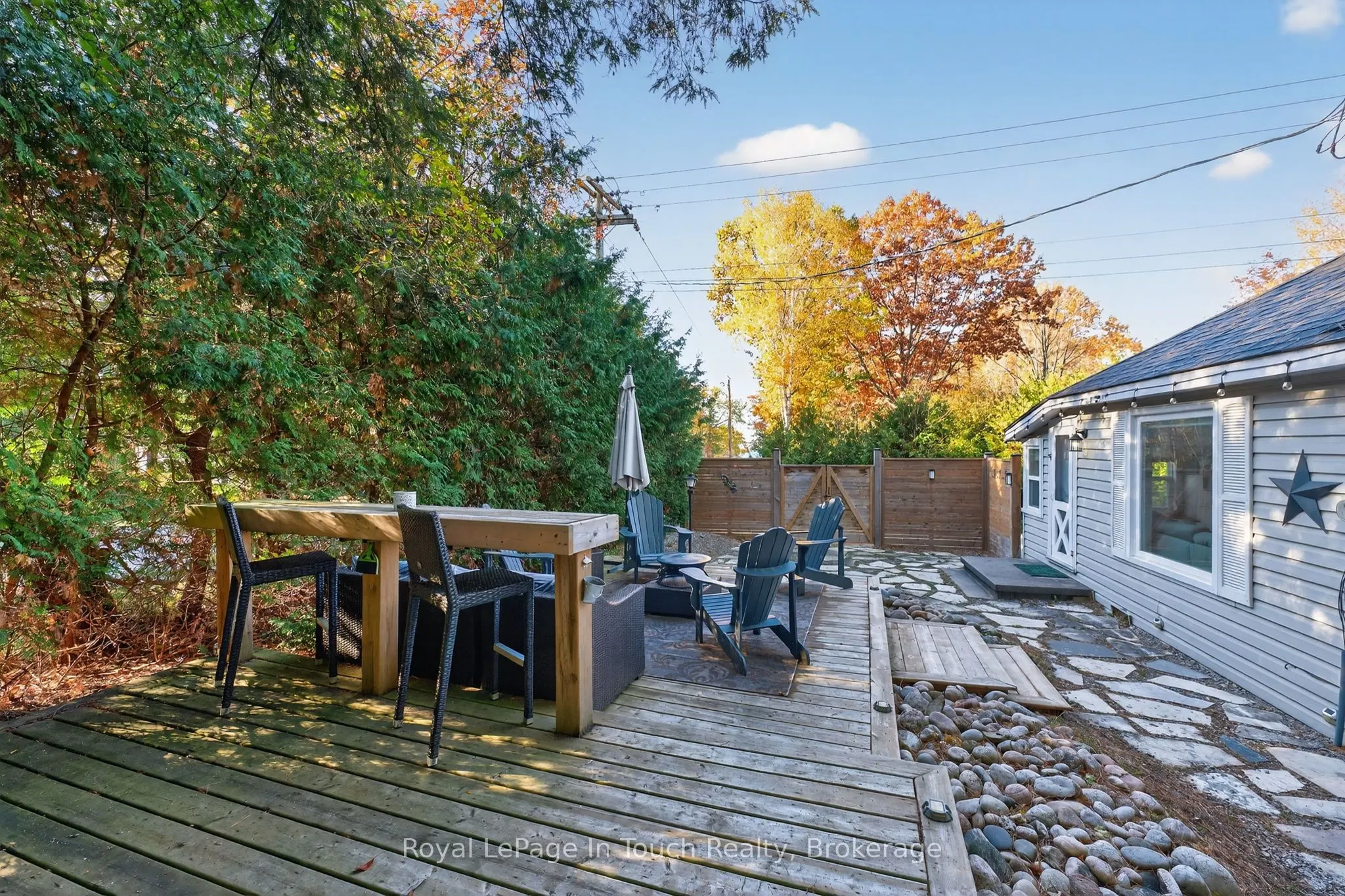 302 Concession 11 Road W