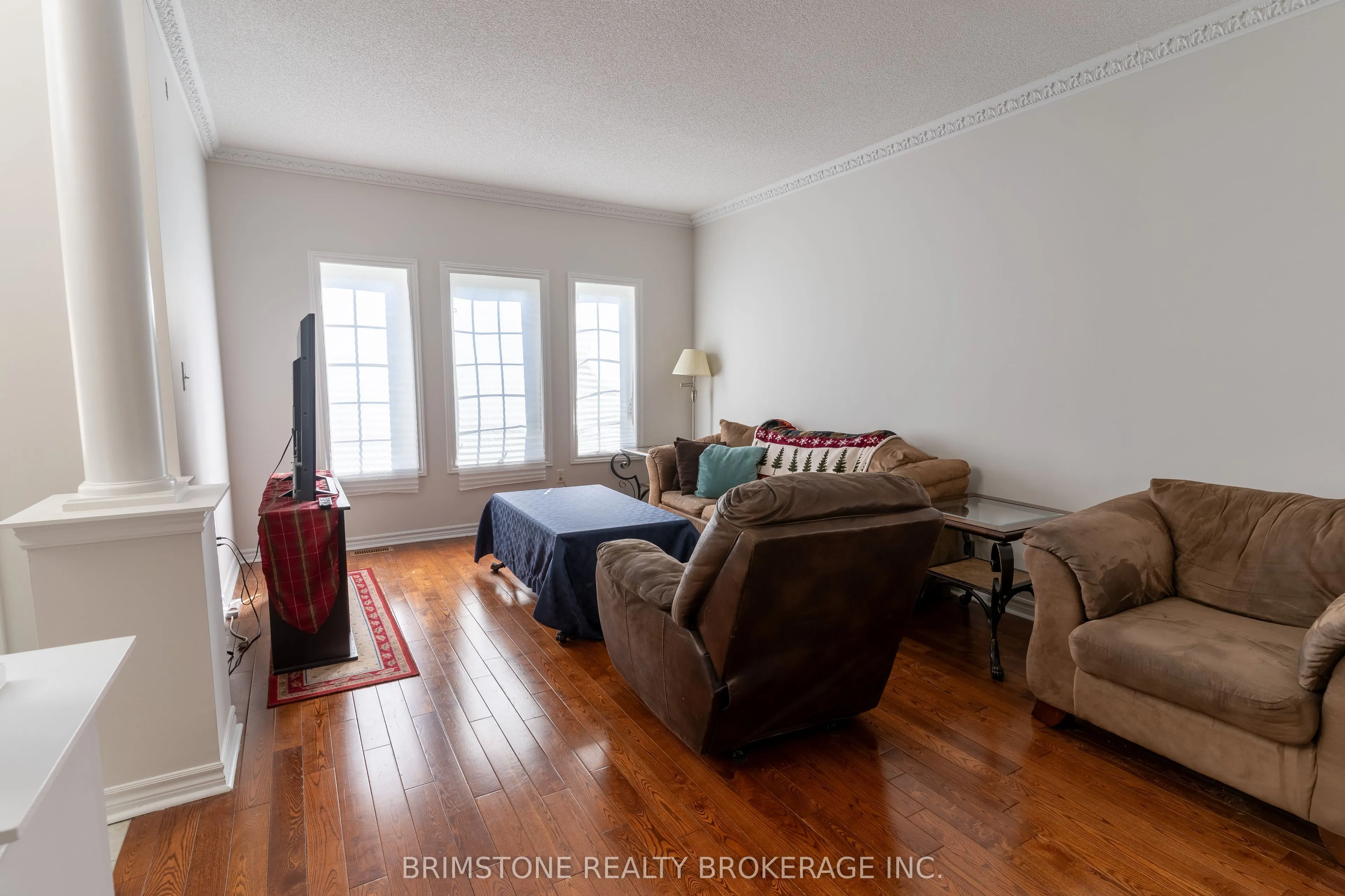 6 Silvercreek Crescent