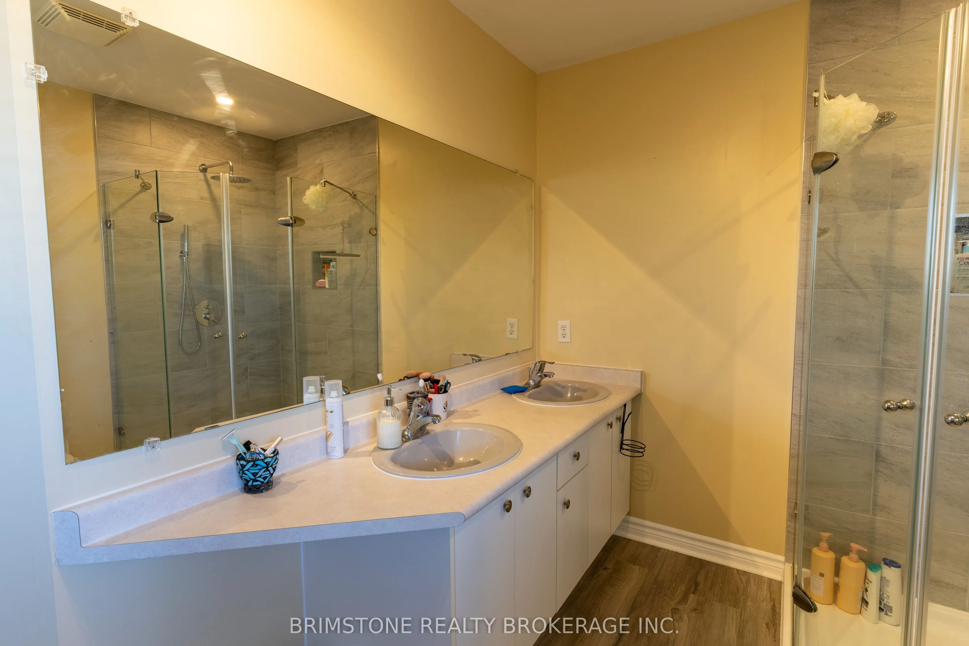 6 Silvercreek Crescent