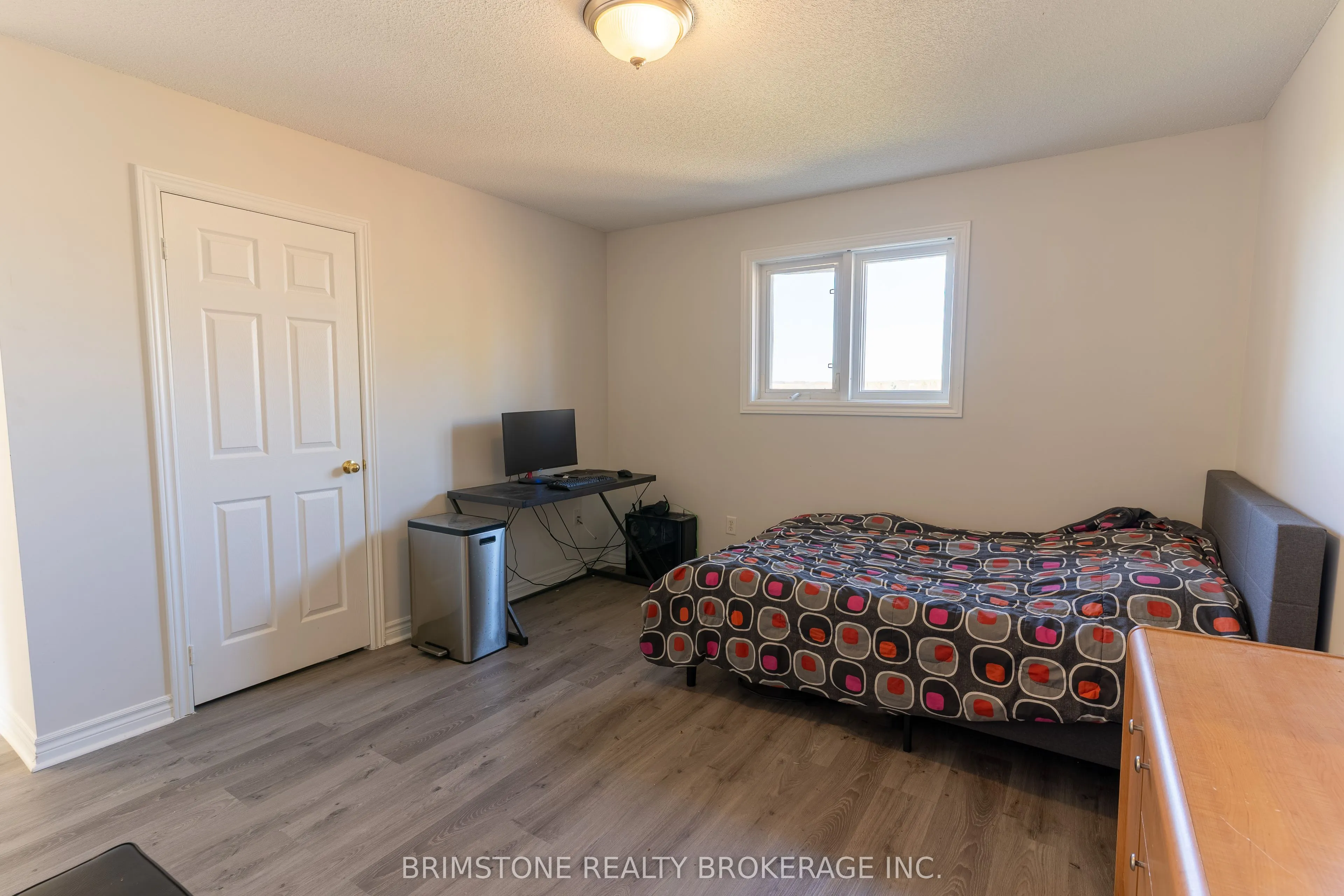 6 Silvercreek Crescent