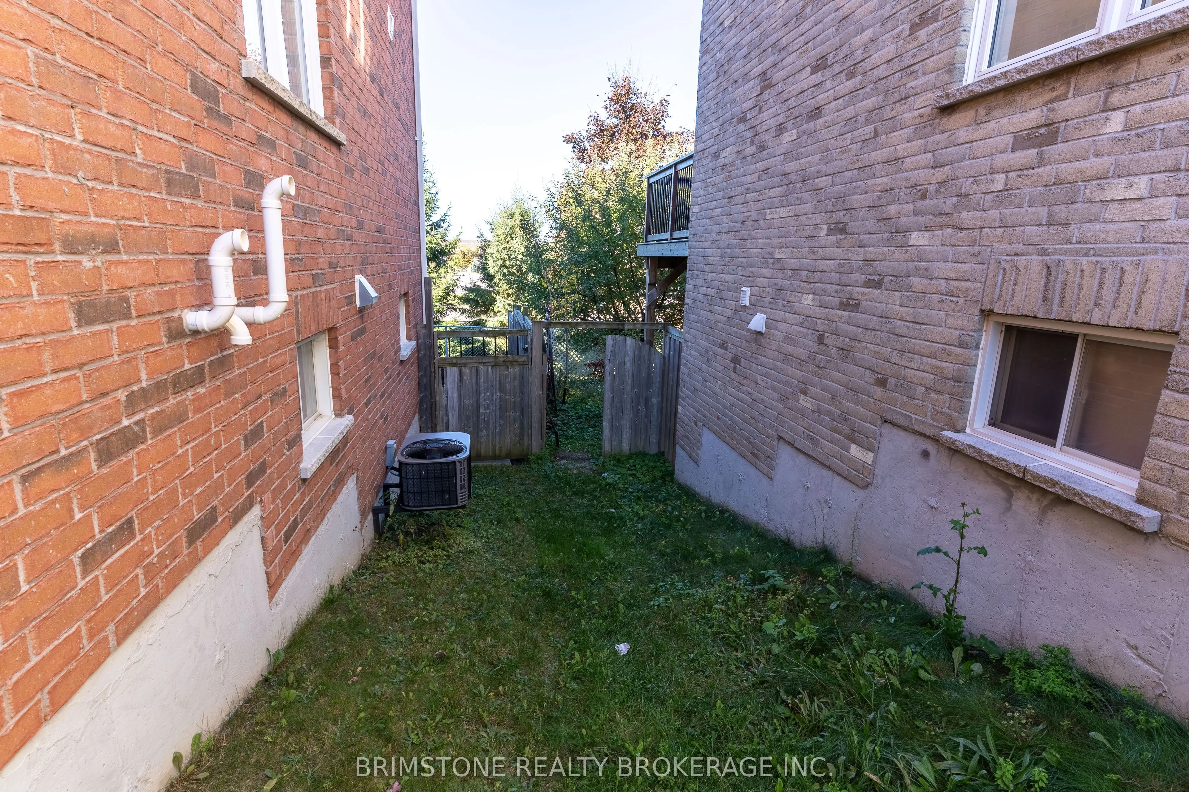 6 Silvercreek Crescent