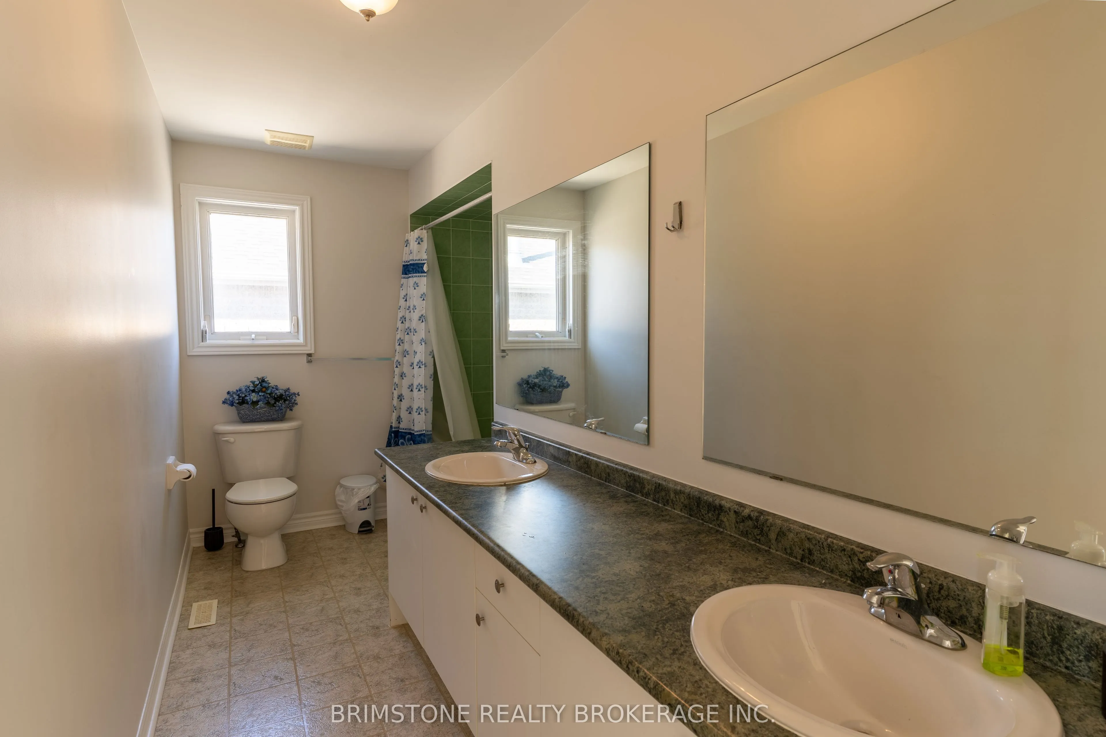 6 Silvercreek Crescent