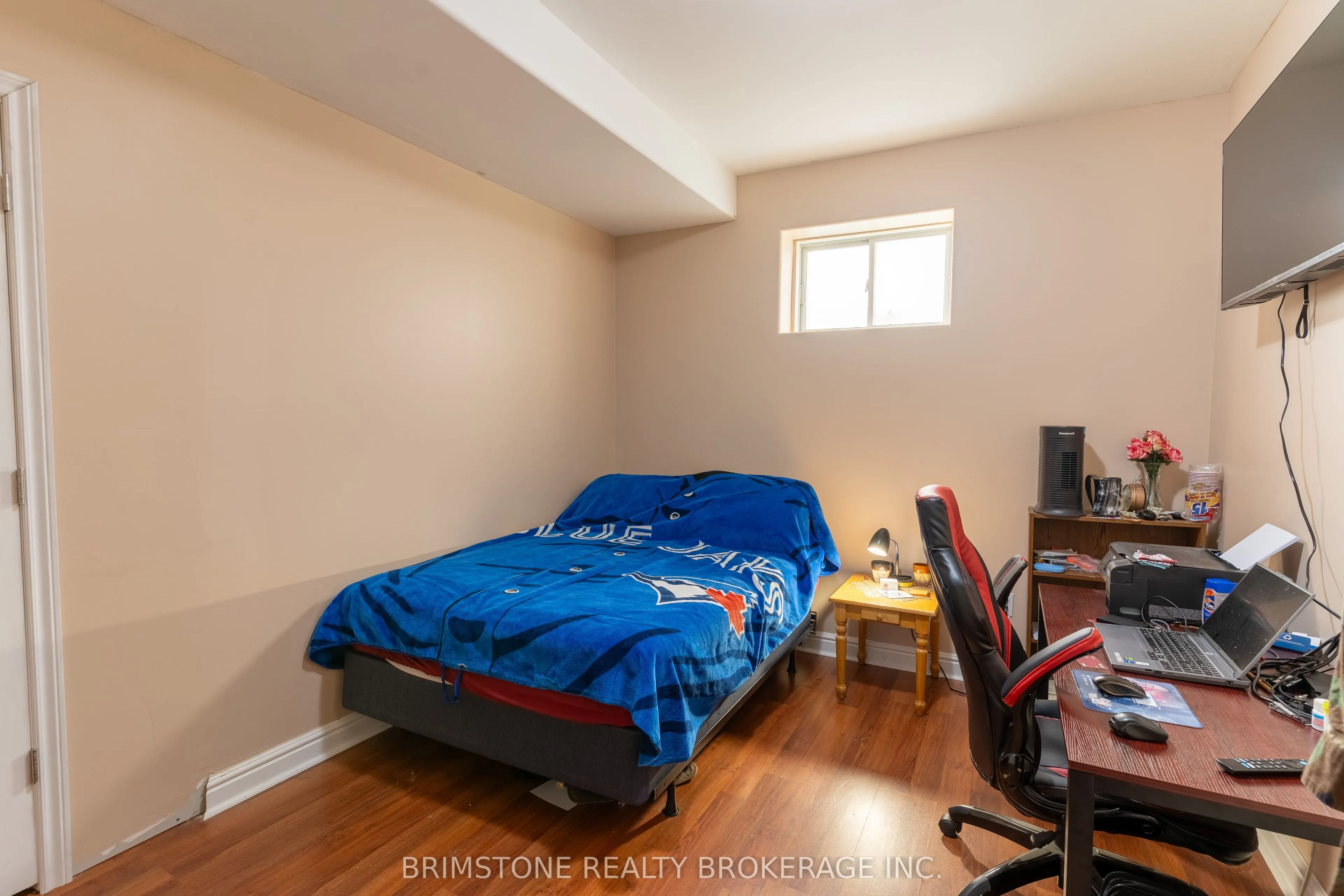 6 Silvercreek Crescent