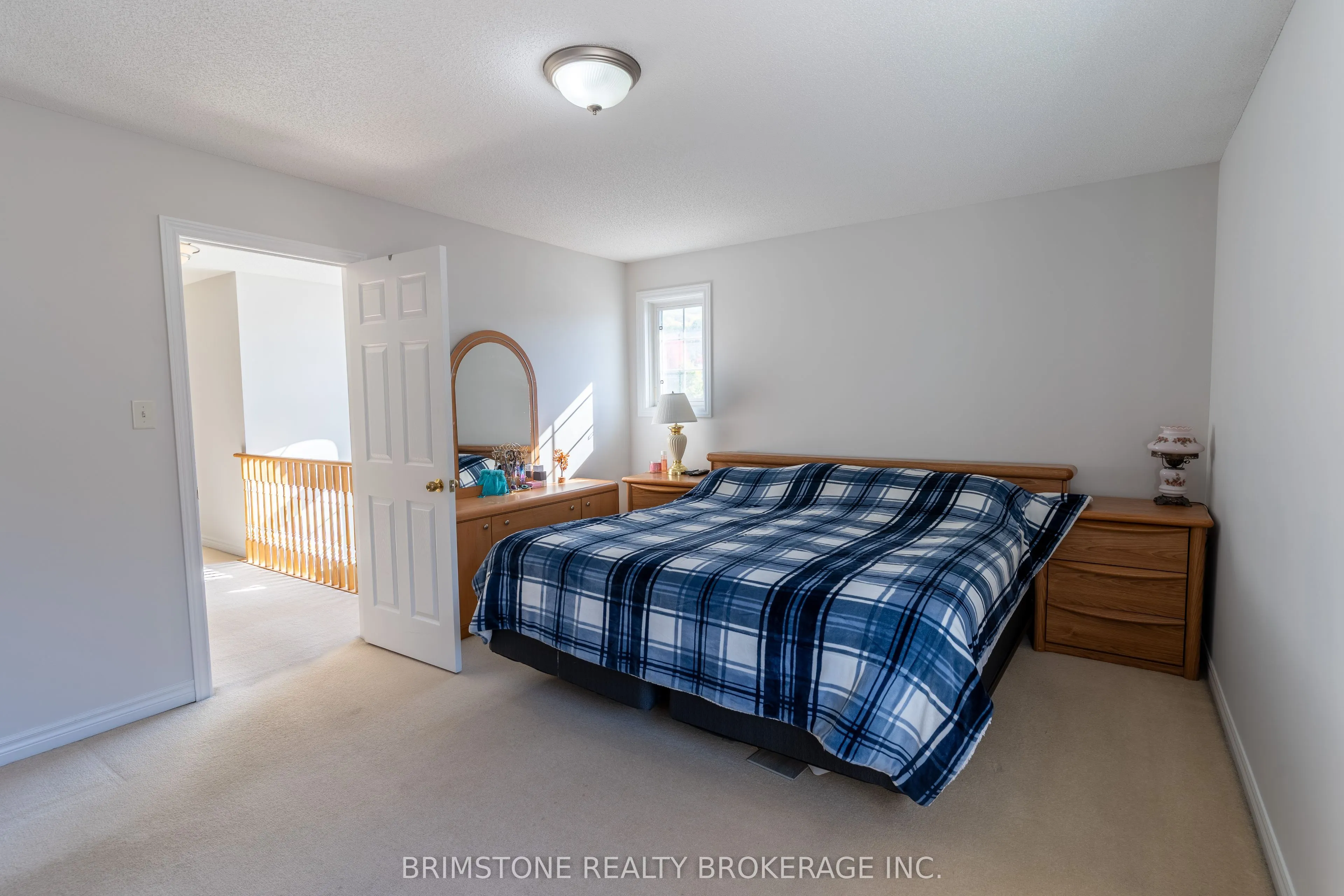 6 Silvercreek Crescent