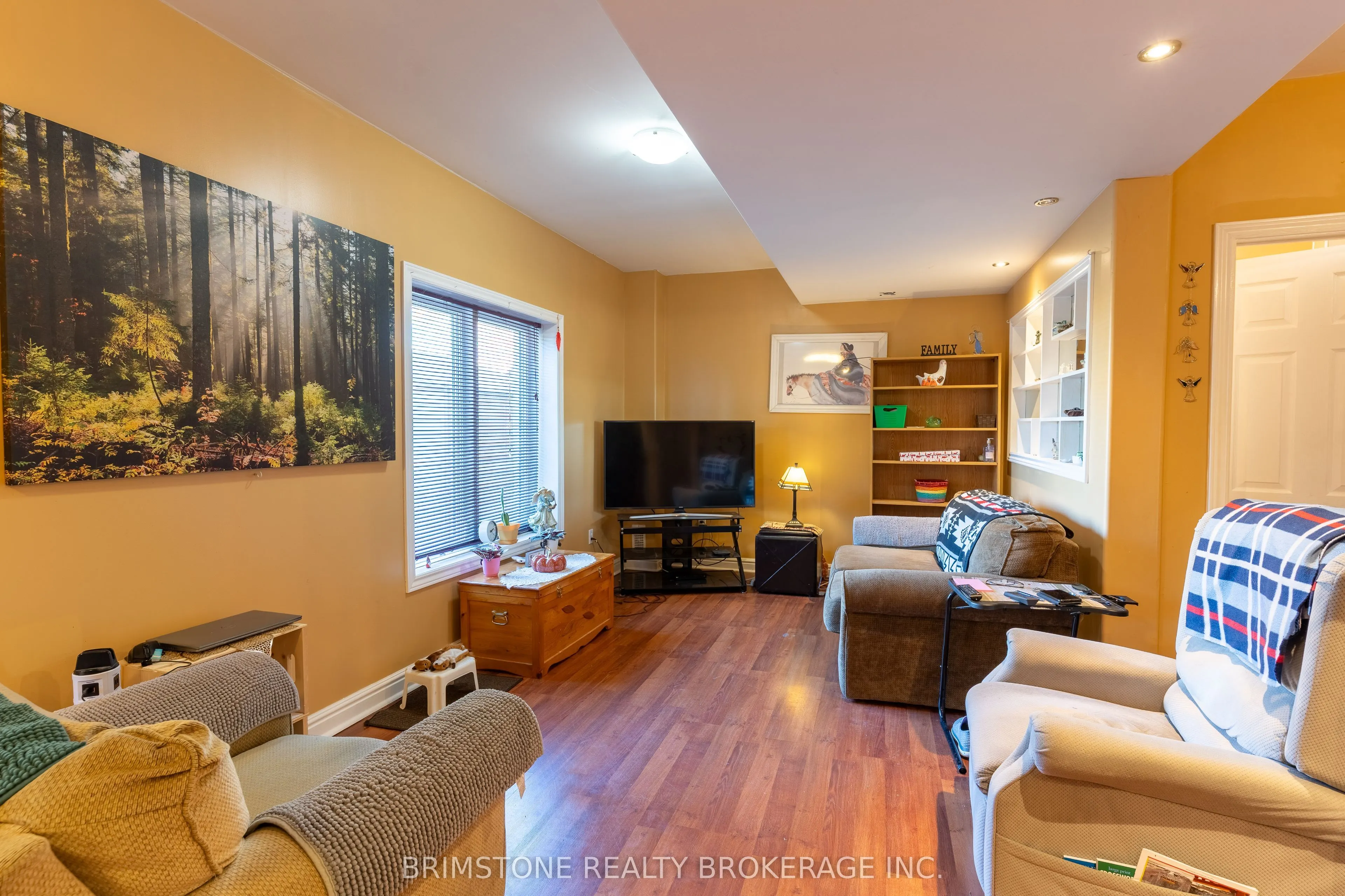 6 Silvercreek Crescent