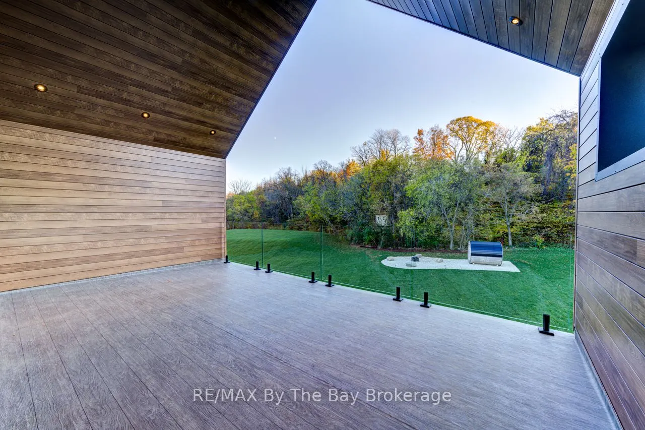 18 Raintree Court