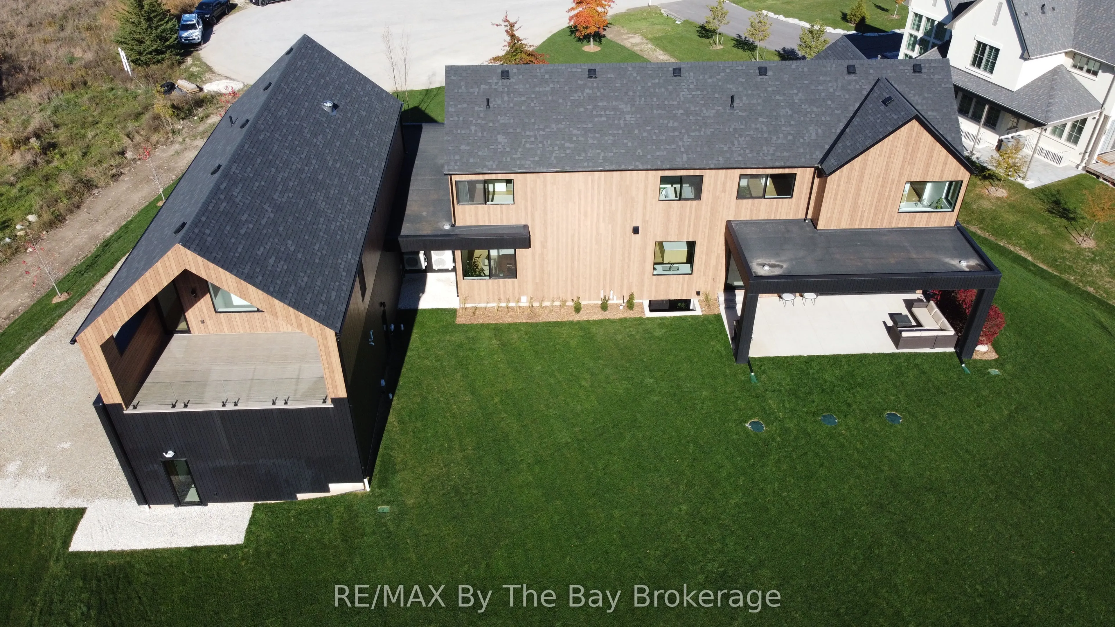 18 Raintree Court