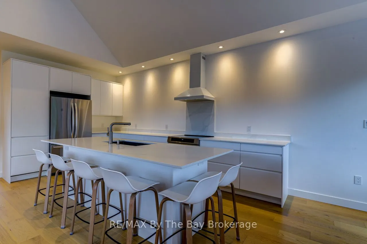 18 Raintree Court