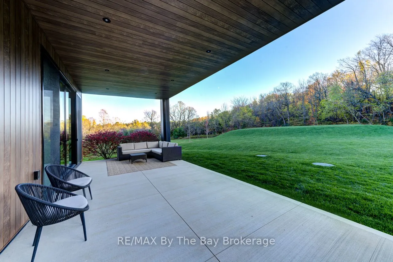 18 Raintree Court