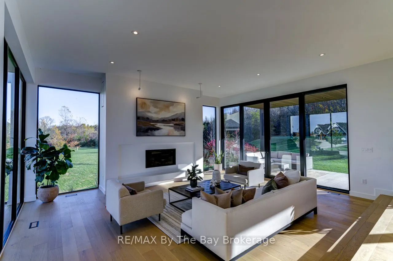 18 Raintree Court