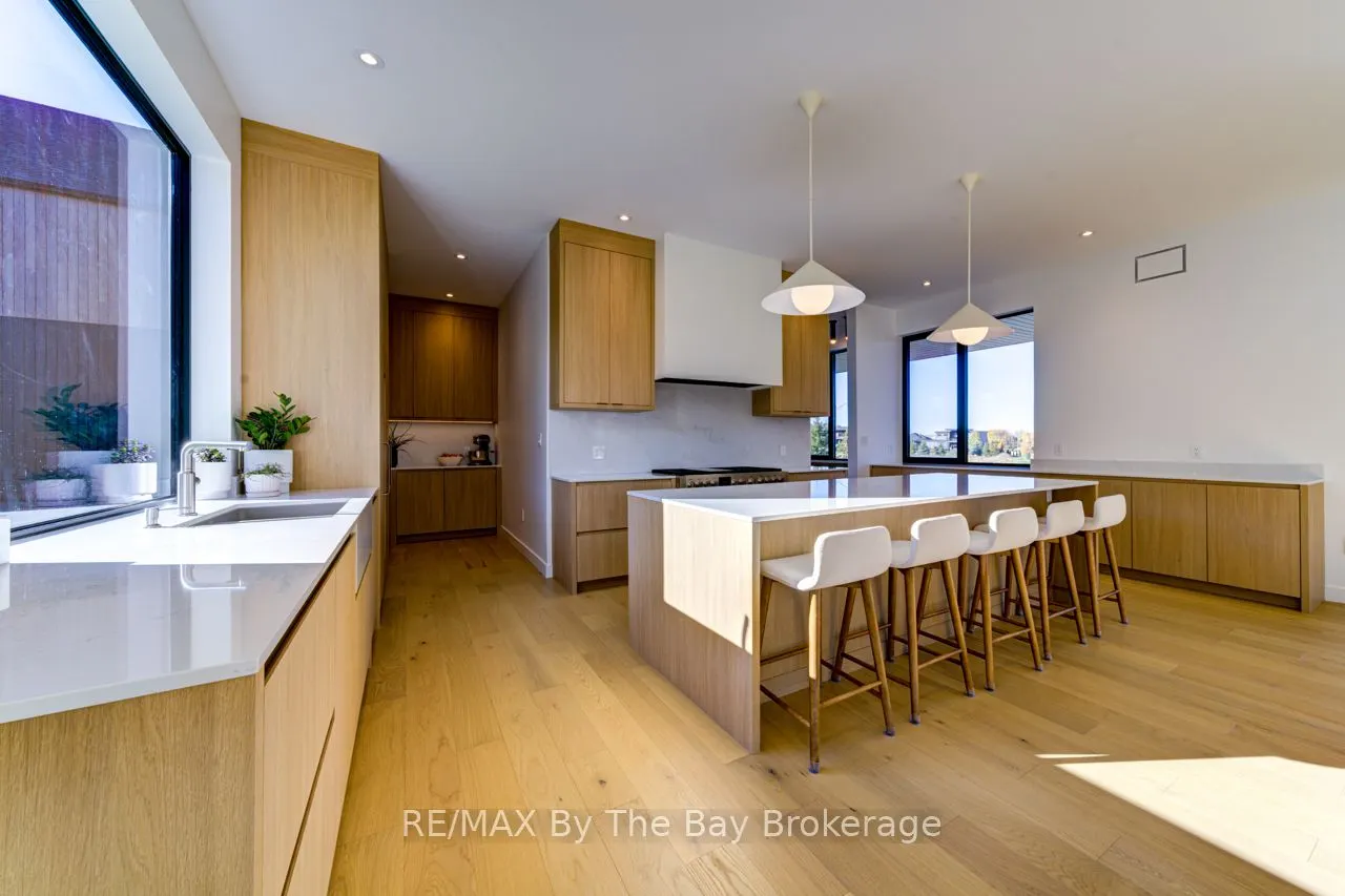 18 Raintree Court