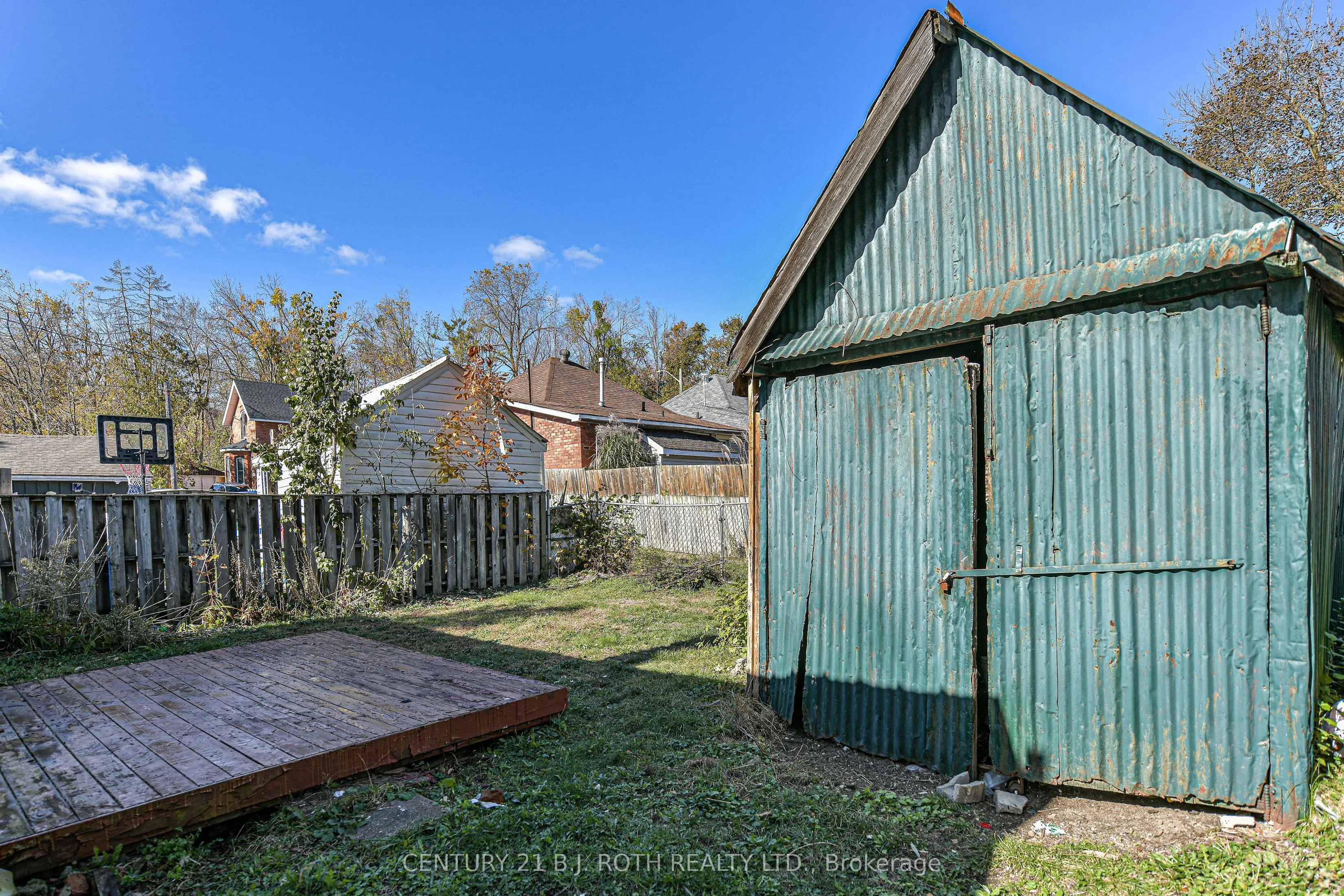 136 Coldwater Road W