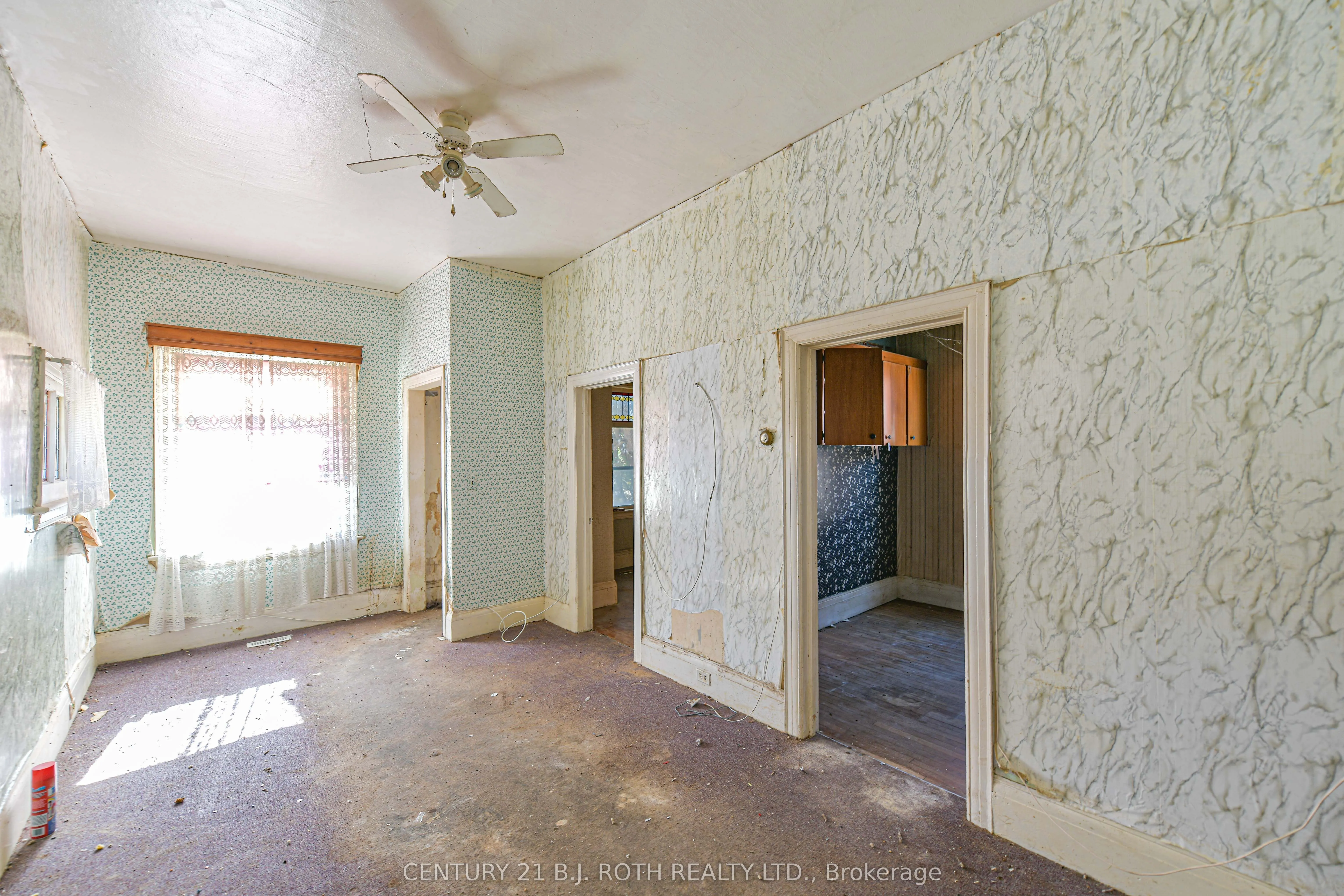 136 Coldwater Road W