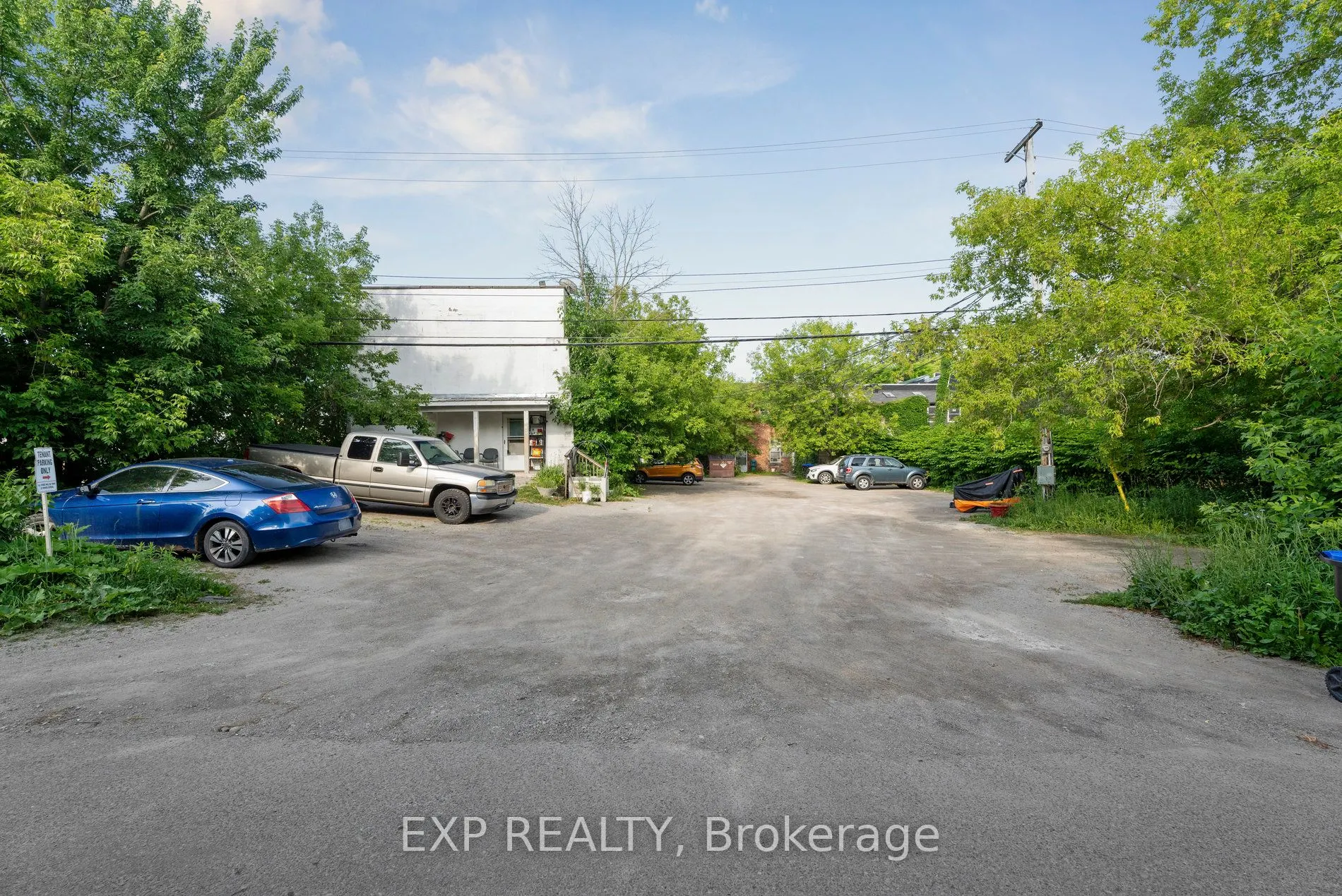 21 Coldwater Road E/s Road