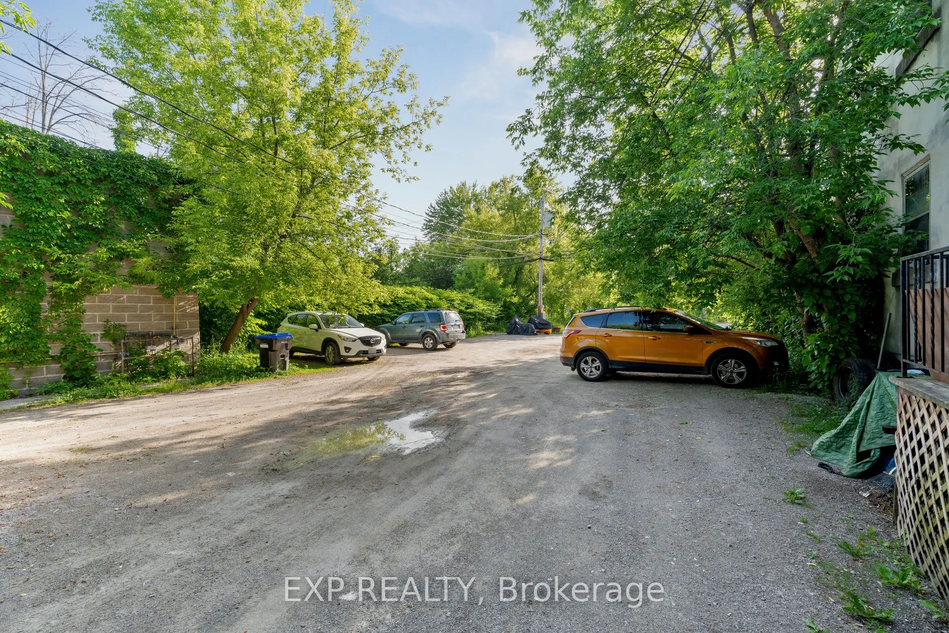 21 Coldwater Road E/s Road