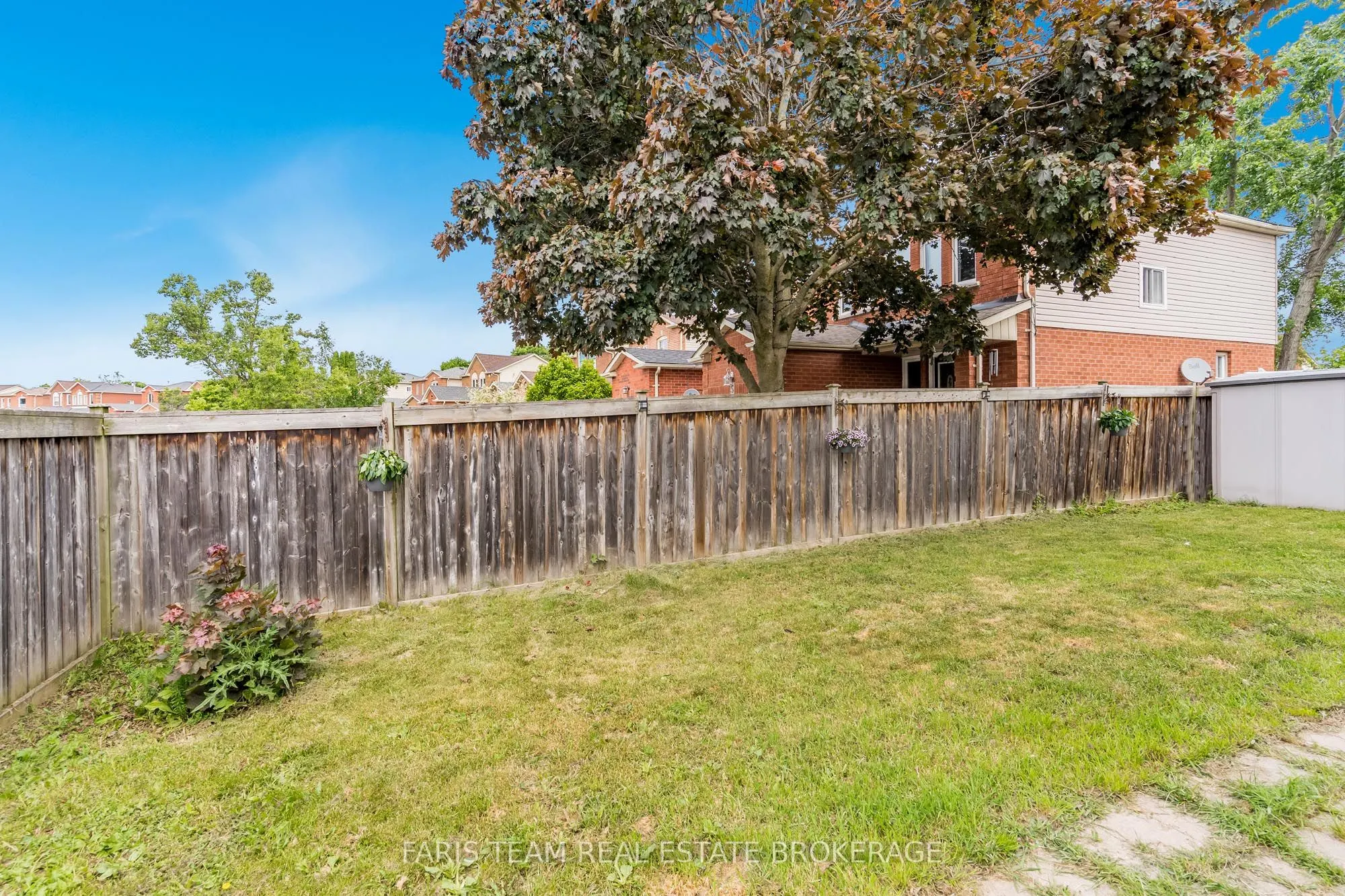 142 Livingstone Street W