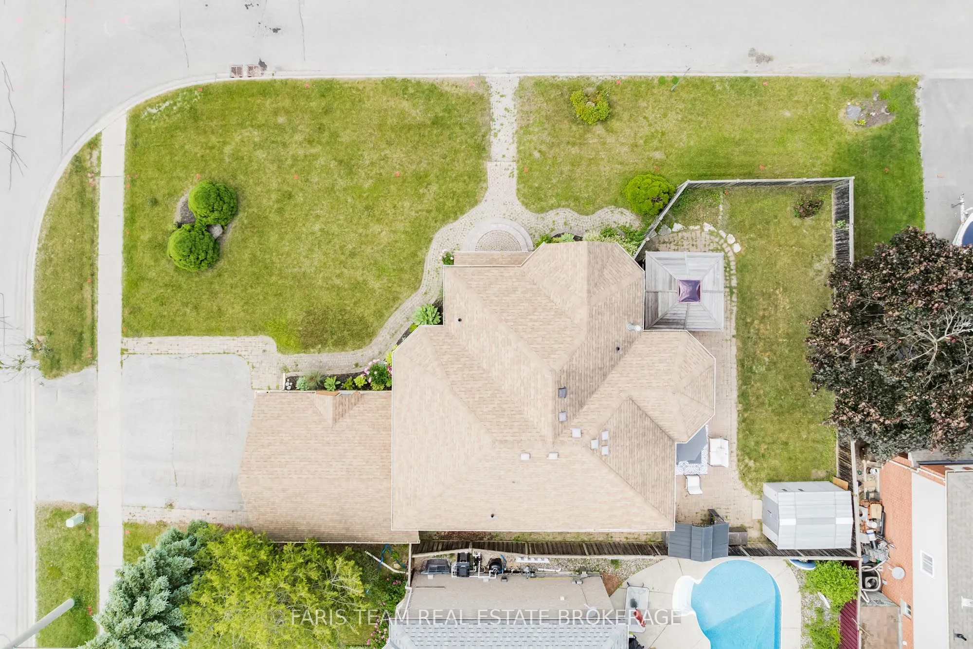 142 Livingstone Street W