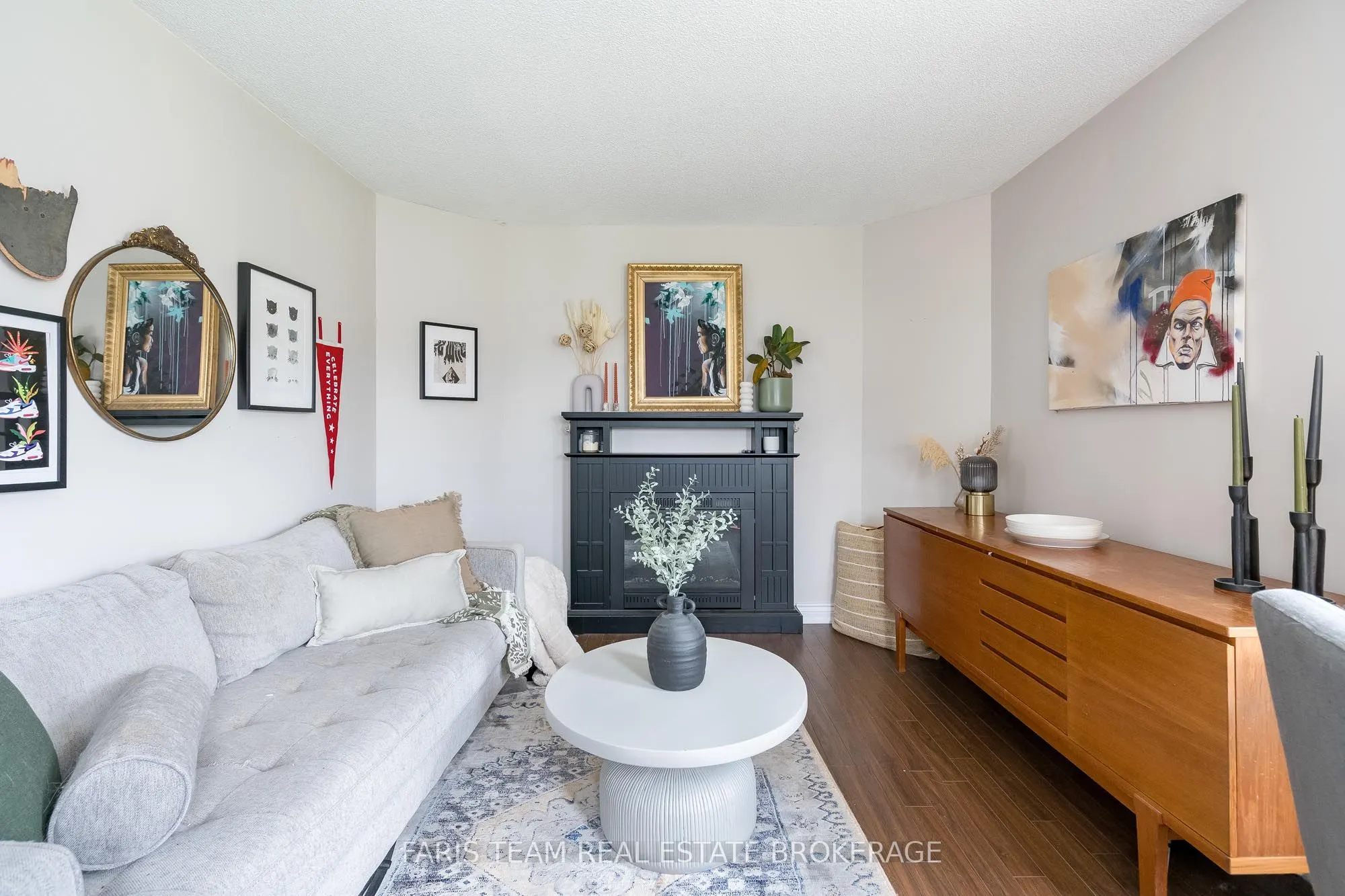 142 Livingstone Street W