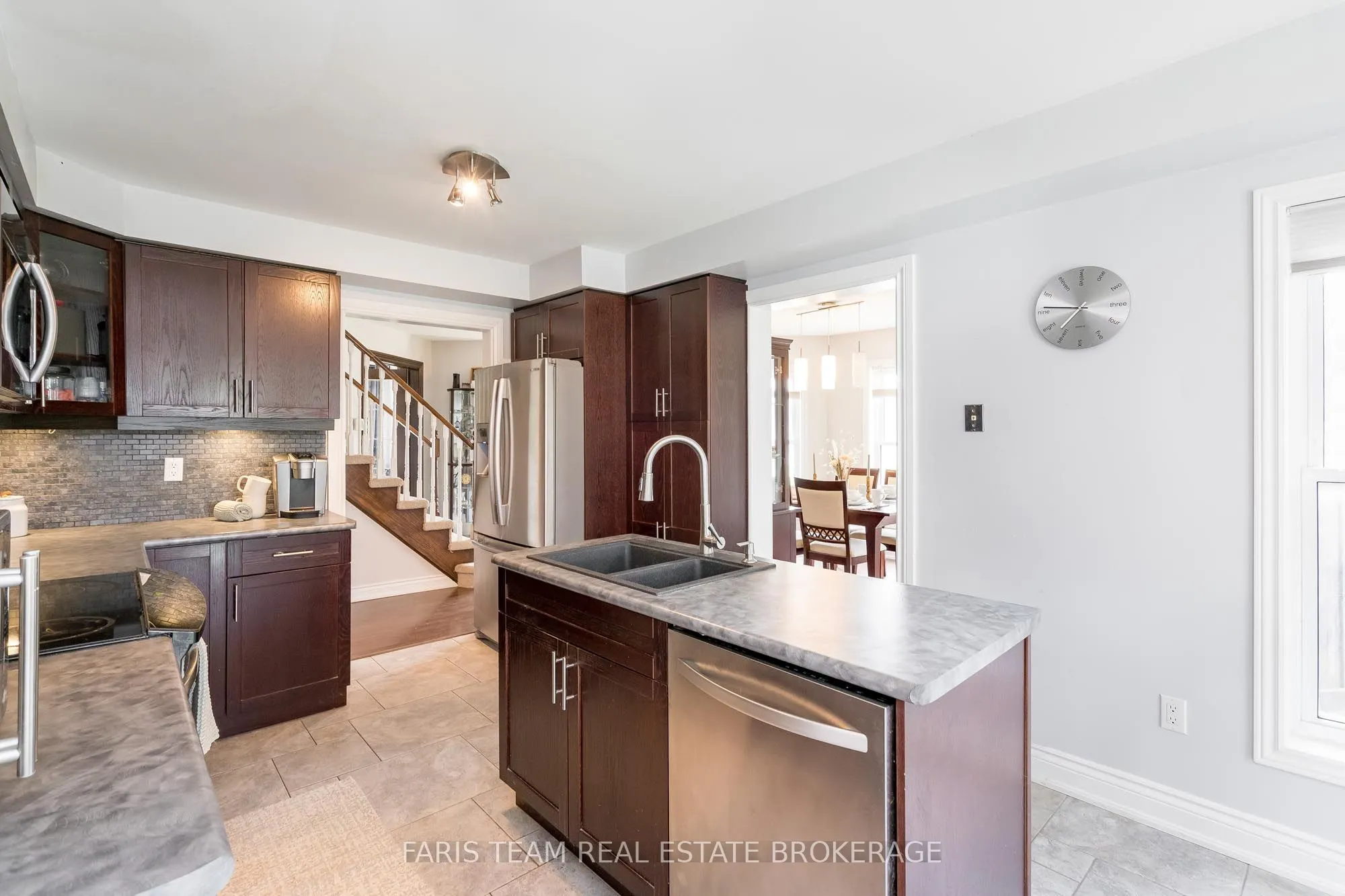 142 Livingstone Street W