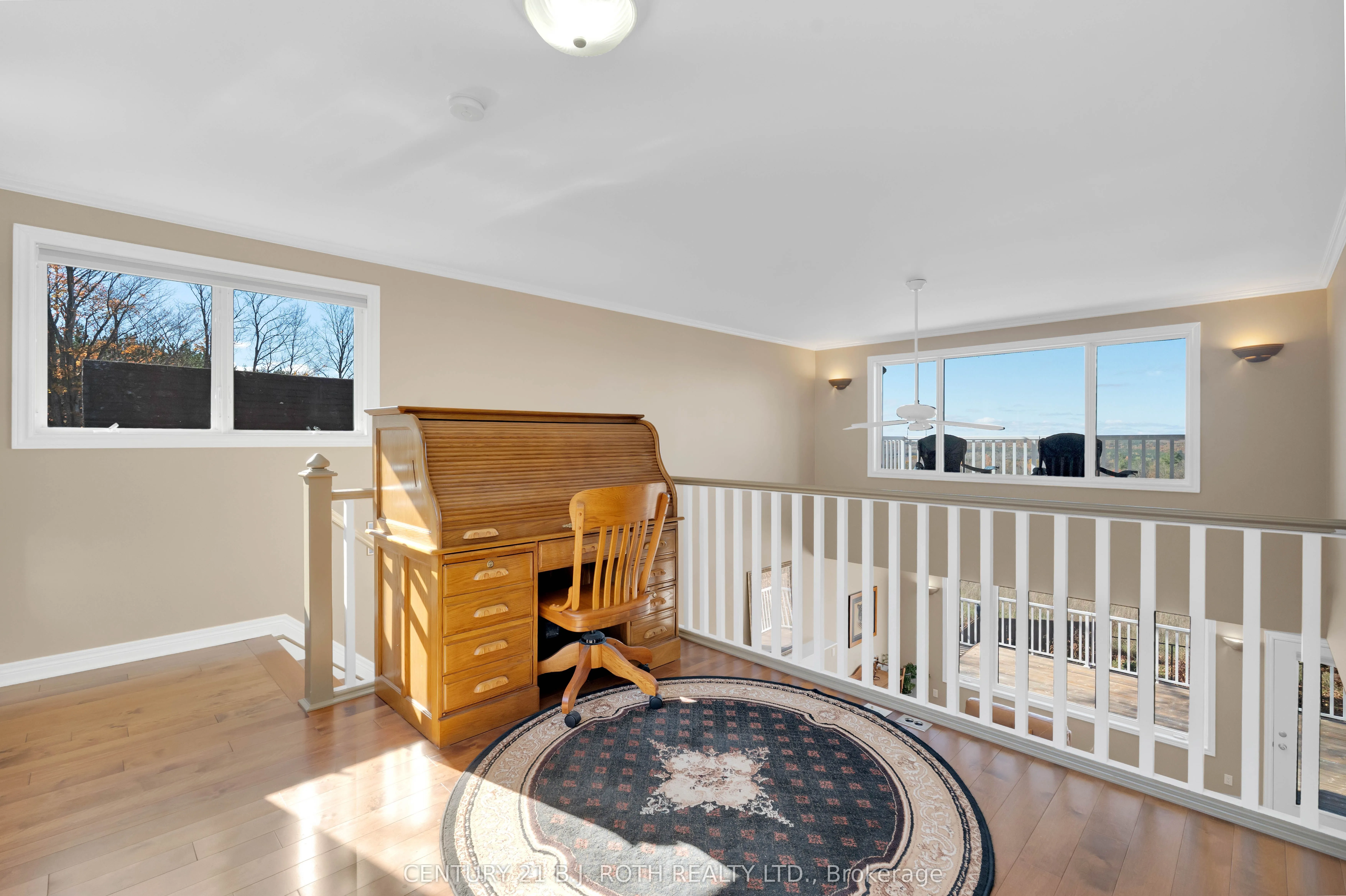 646 MOONSTONE RD W Road