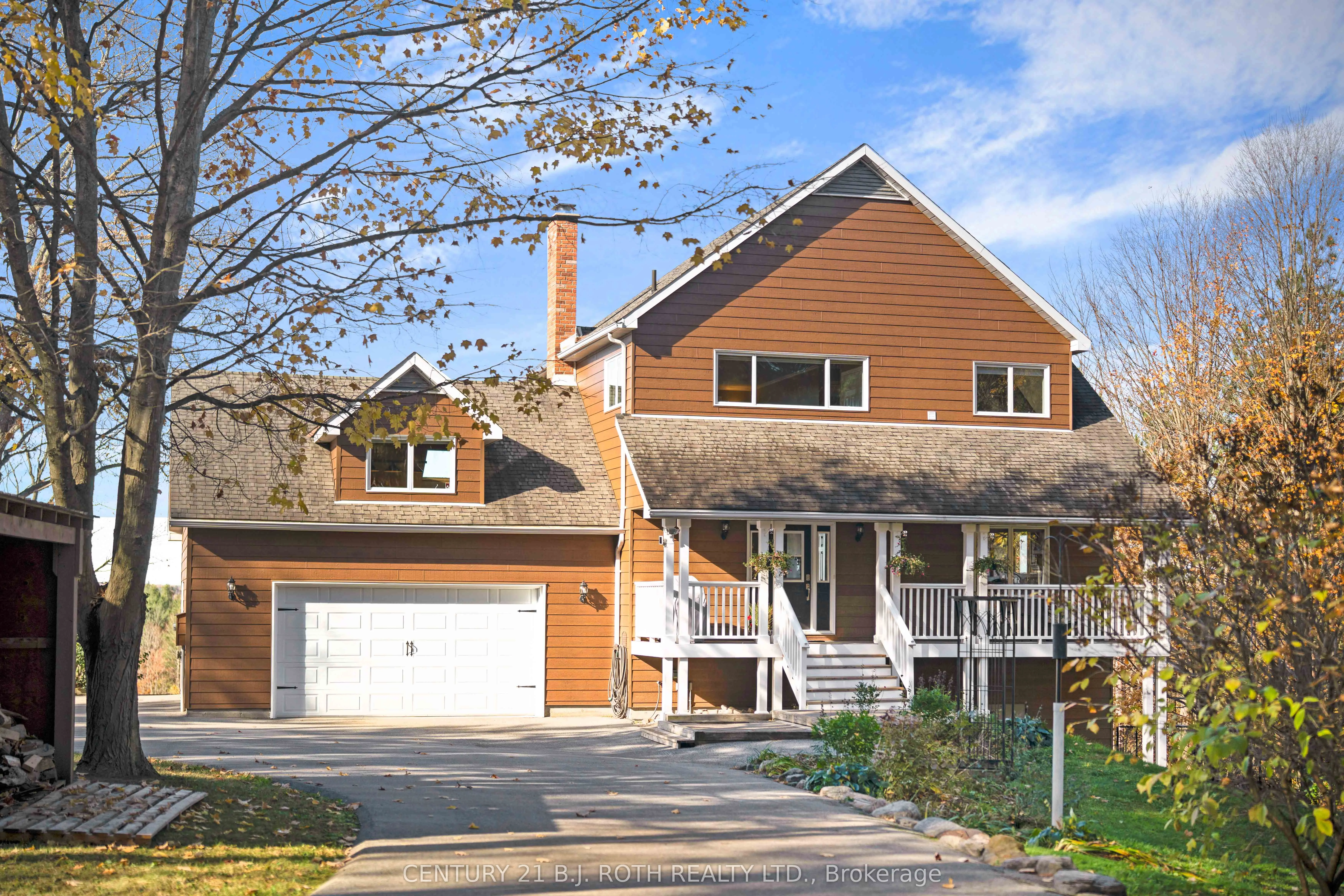 646 MOONSTONE RD W Road