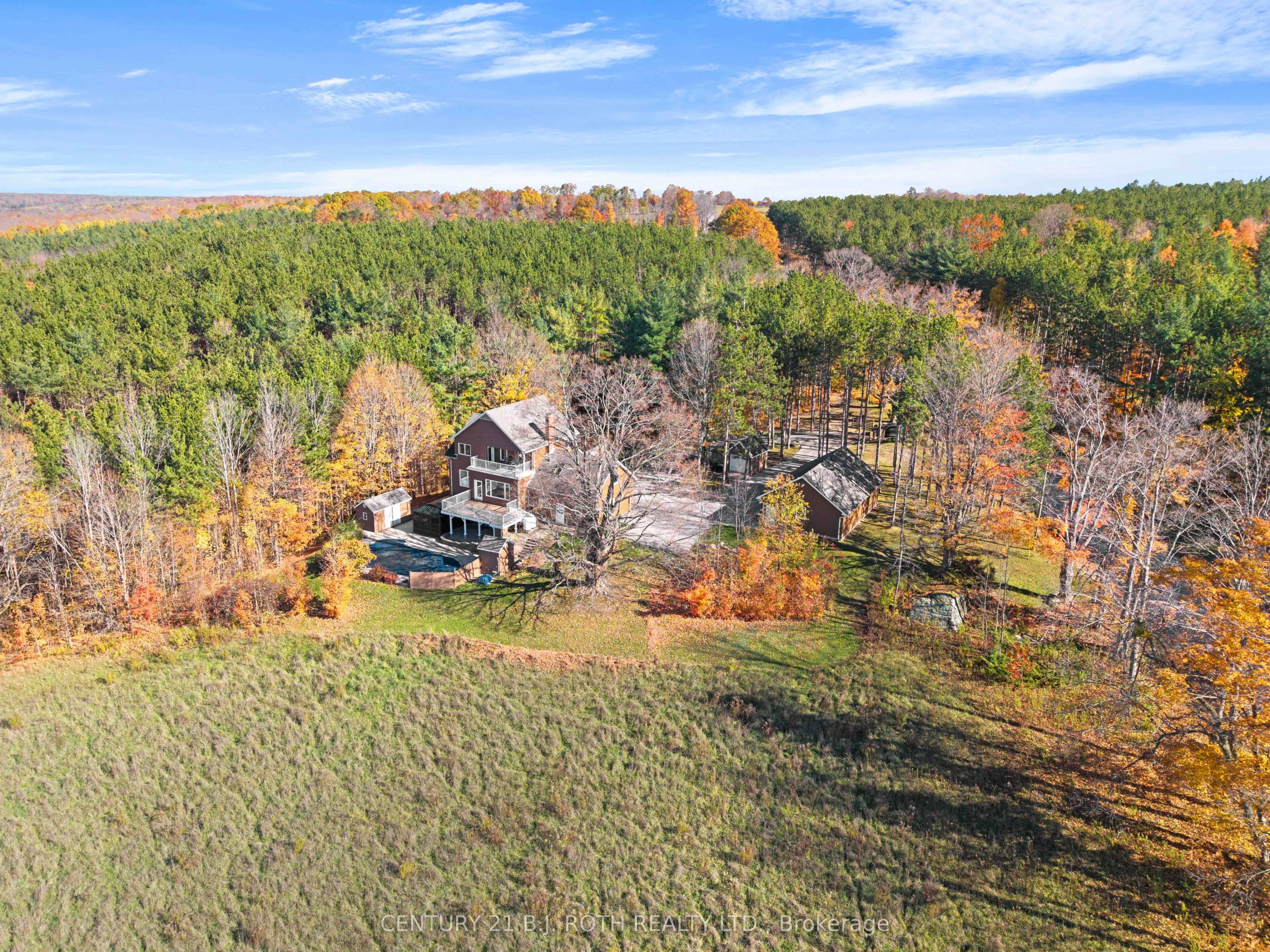 646 MOONSTONE RD W Road