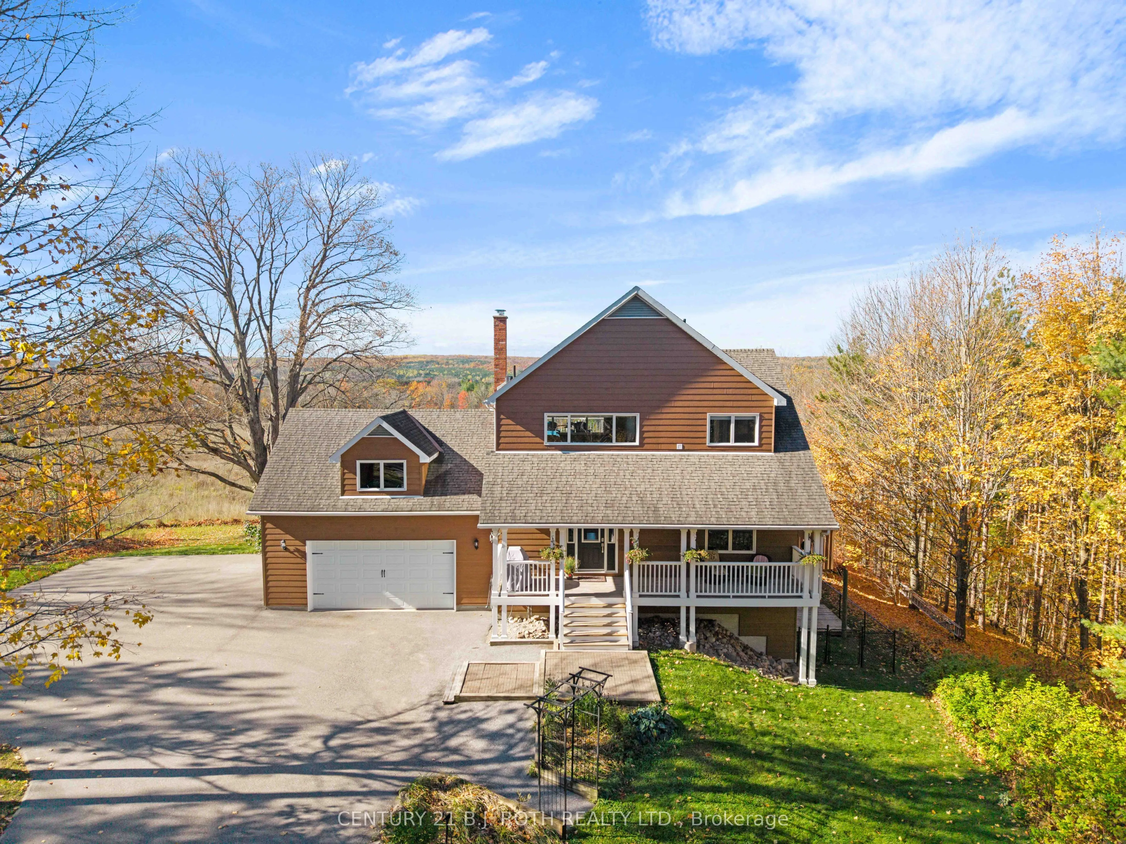 646 MOONSTONE RD W Road