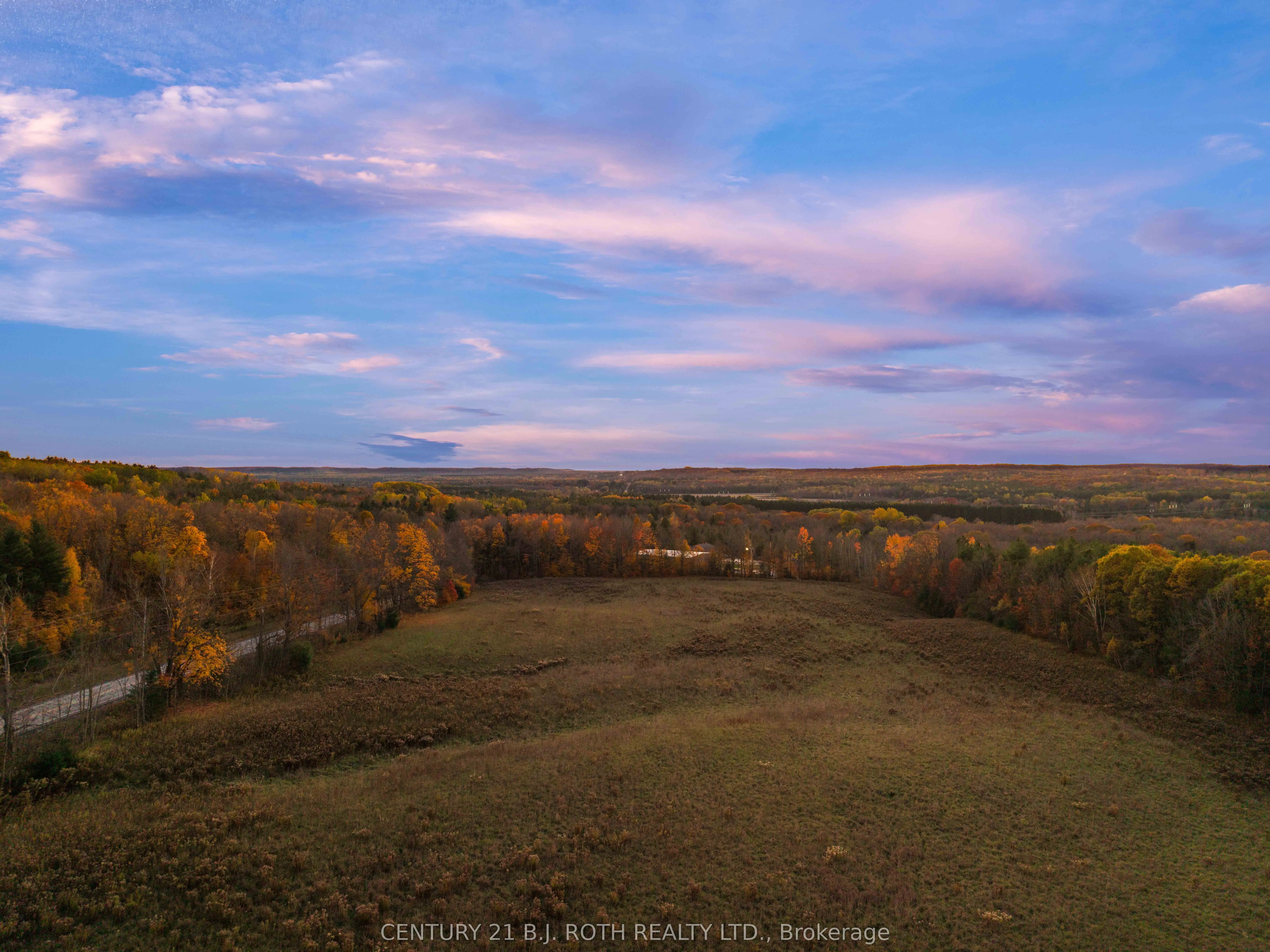 646 MOONSTONE RD W Road