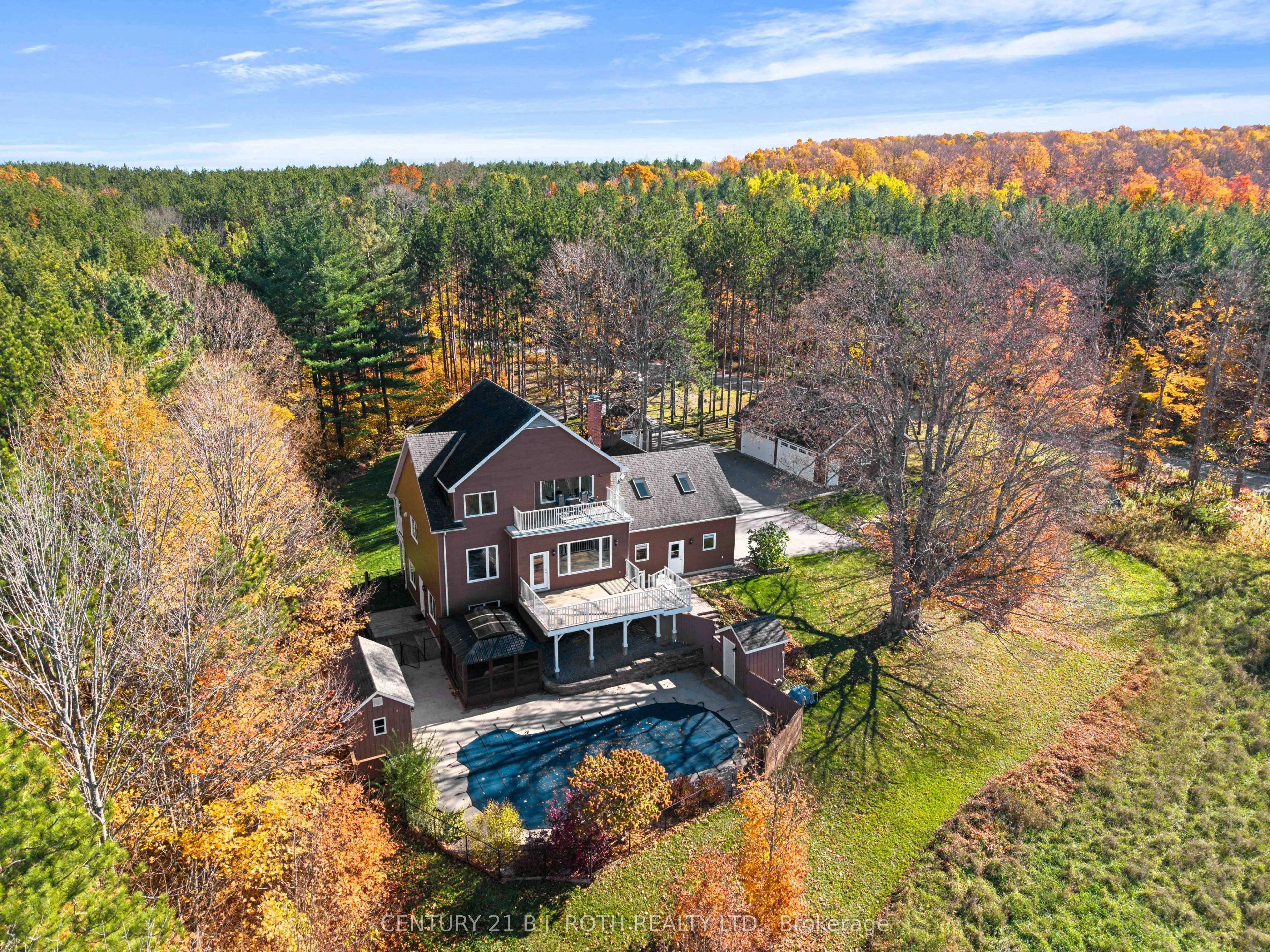 646 MOONSTONE RD W Road