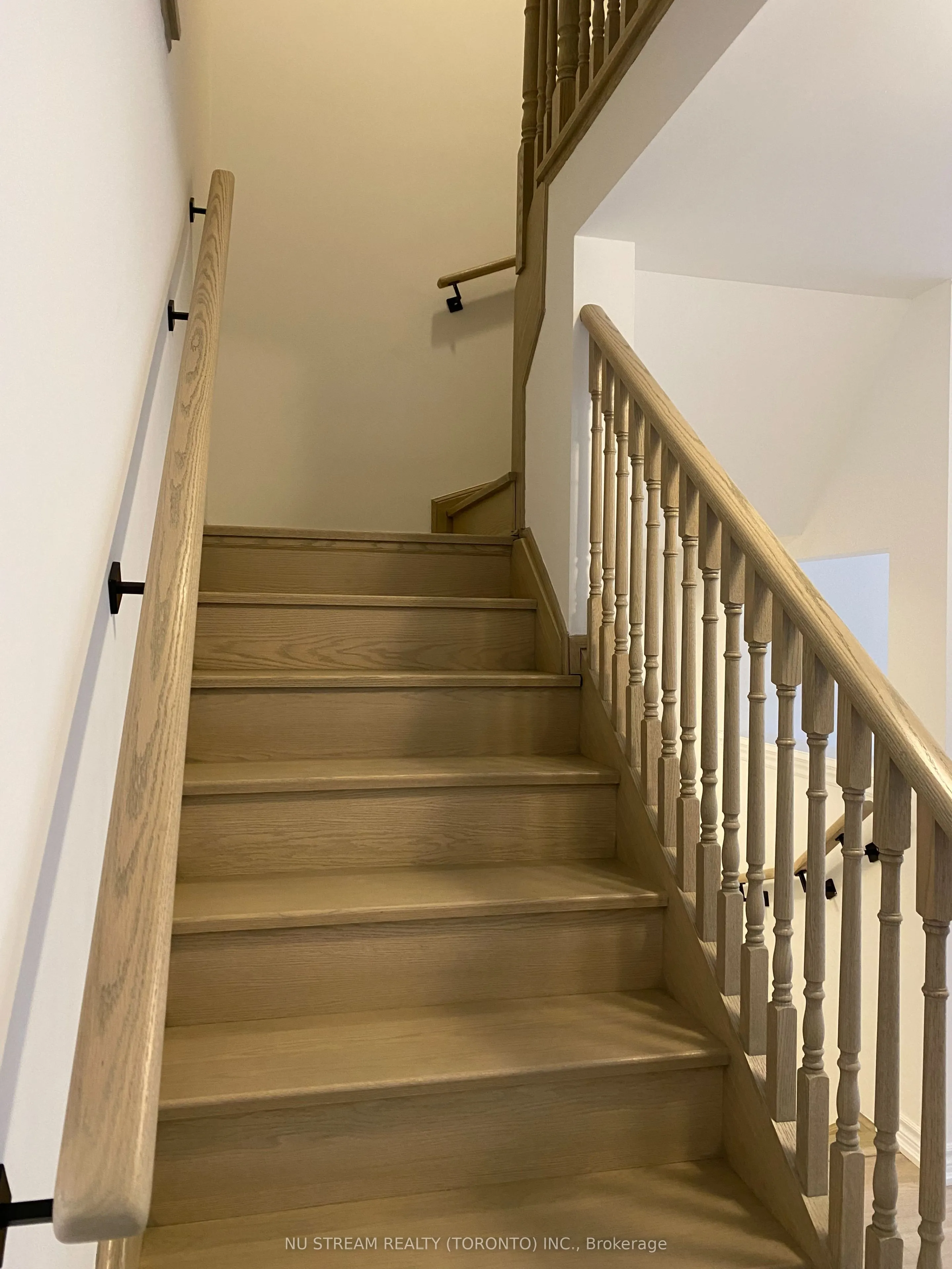 19 Pumpkin Corner Crescent