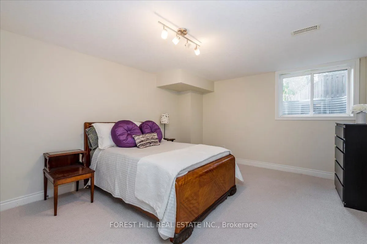 10 Invermara Court, #10