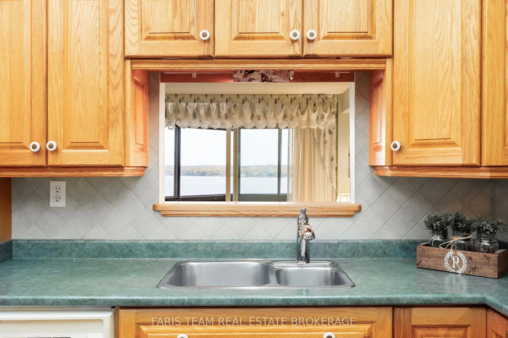 181 Collier Street, #707