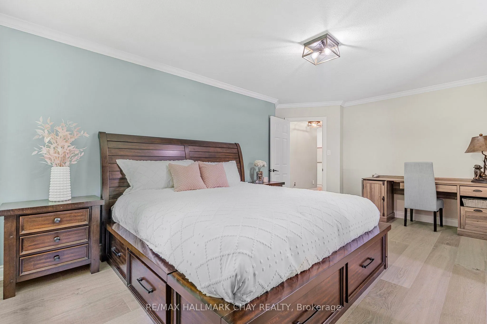 1256 Rainbow Valley Road W