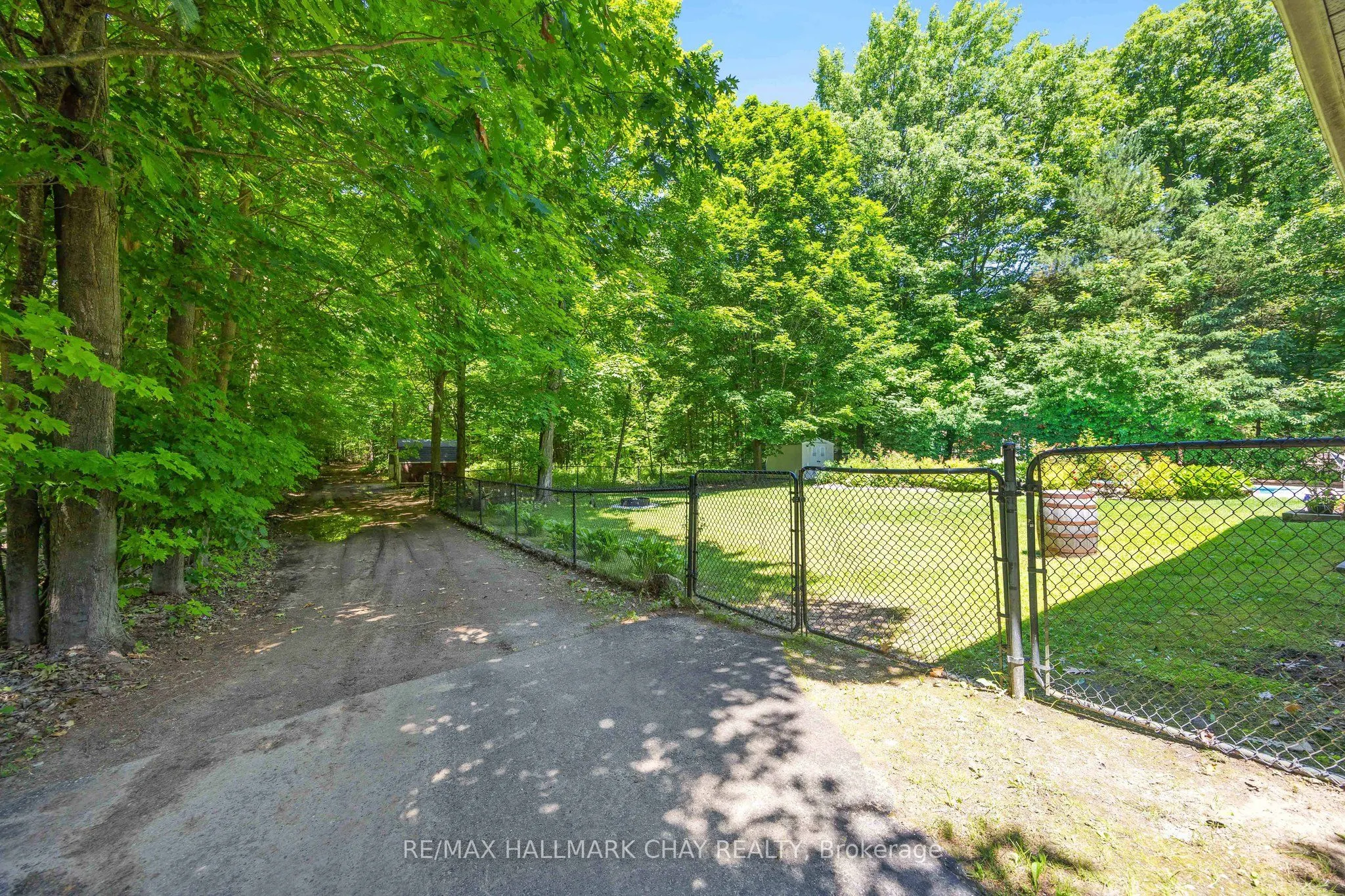 1256 Rainbow Valley Road W