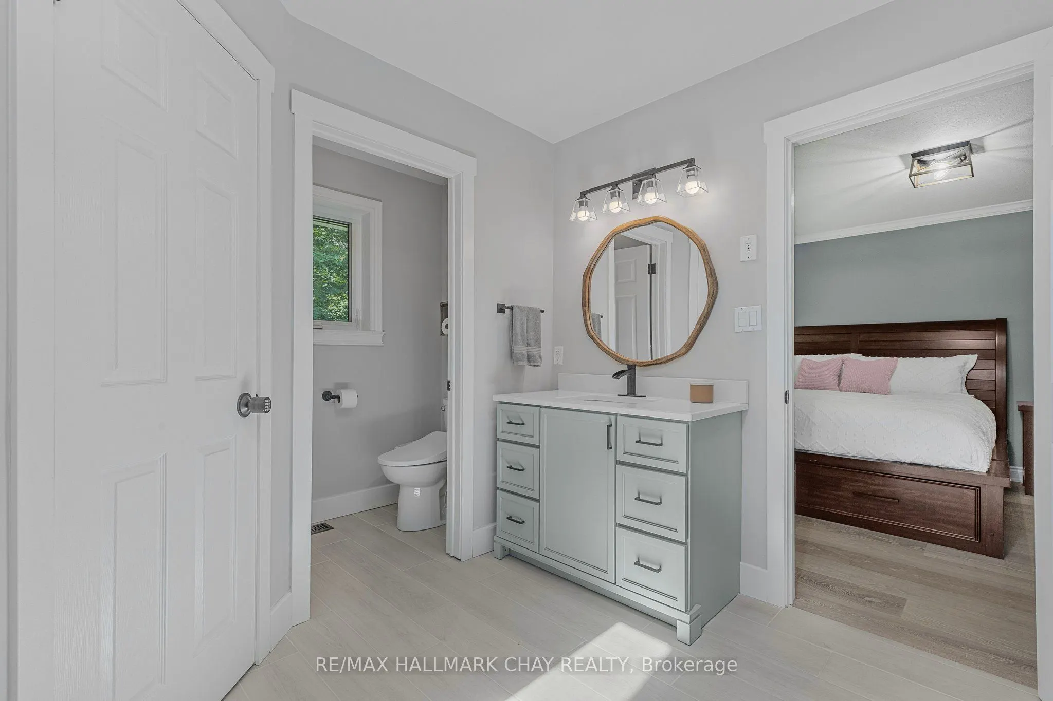 1256 Rainbow Valley Road W