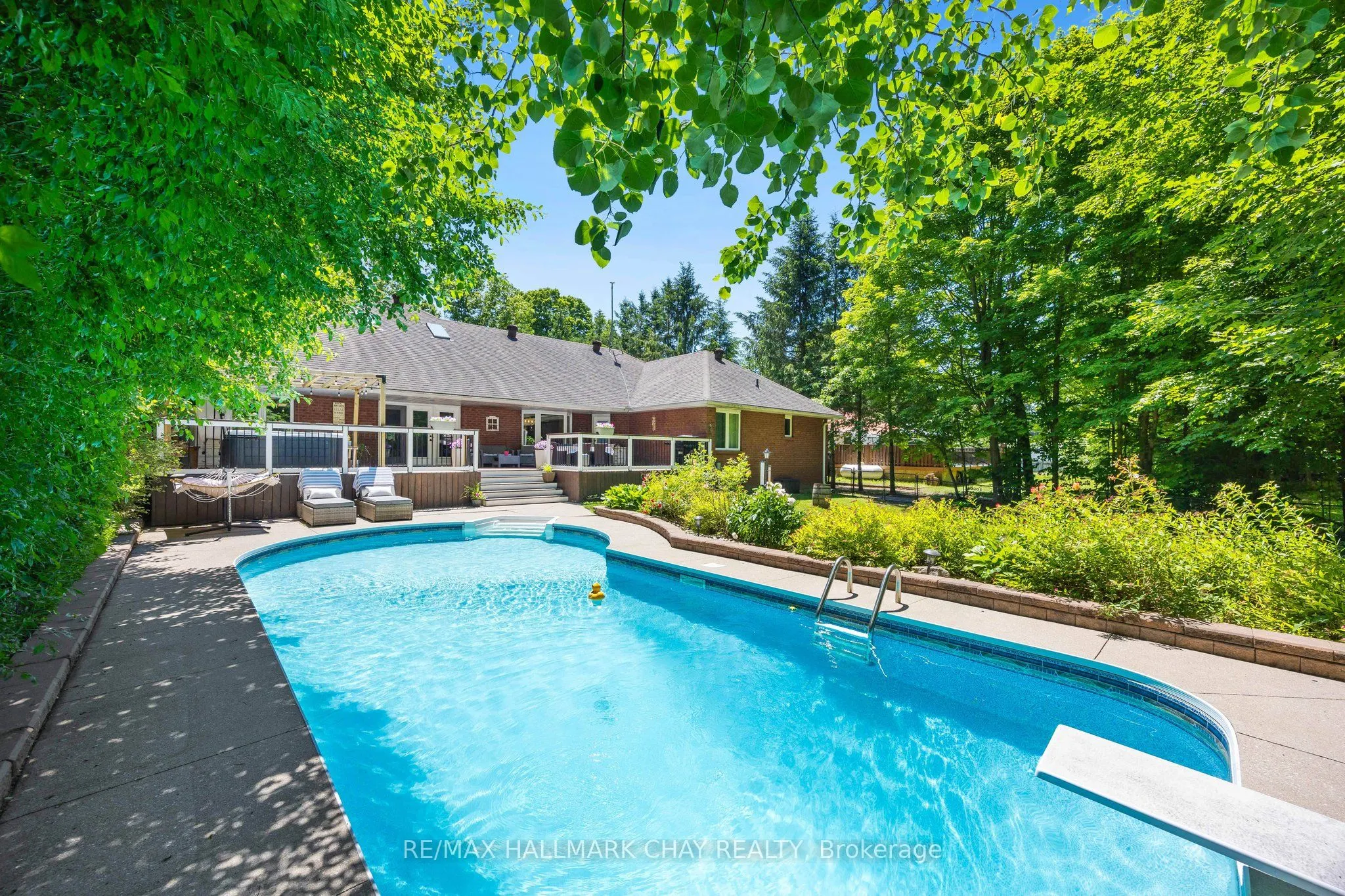 1256 Rainbow Valley Road W