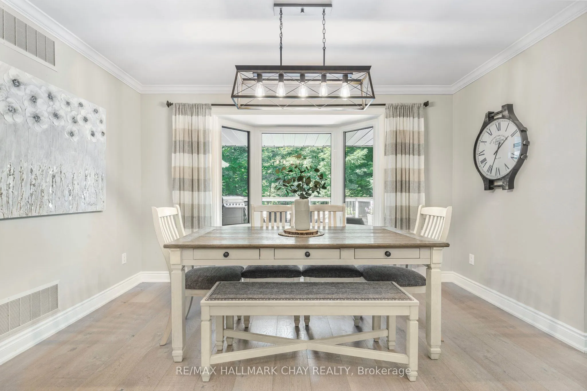 1256 Rainbow Valley Road W