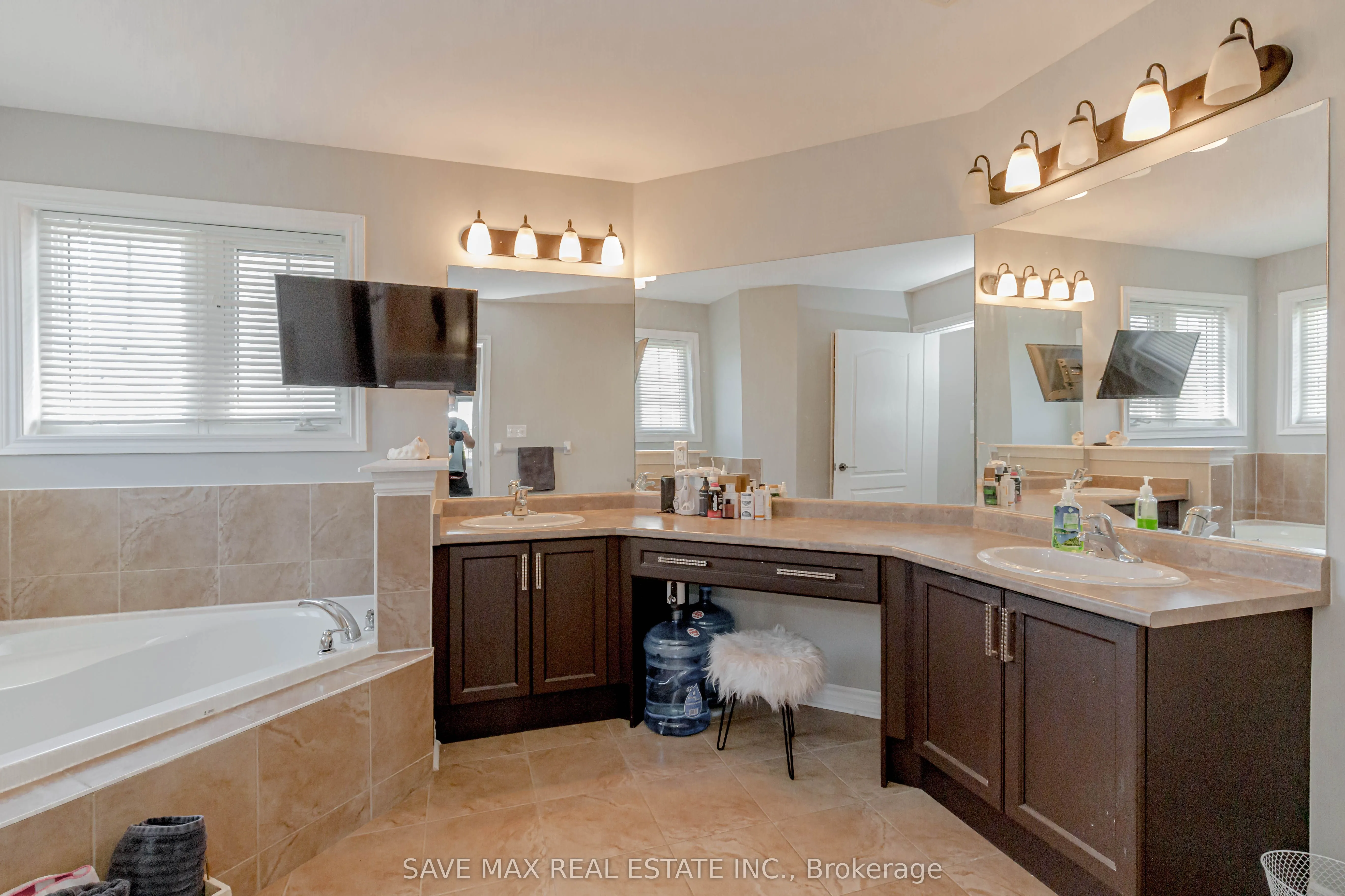 135 Prince William Way