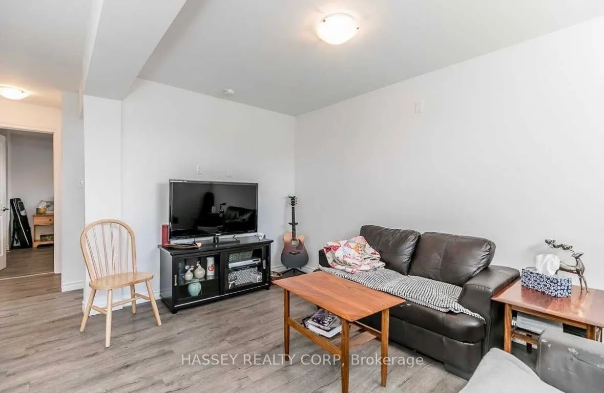 323 Edgehill Dr. Drive, #B