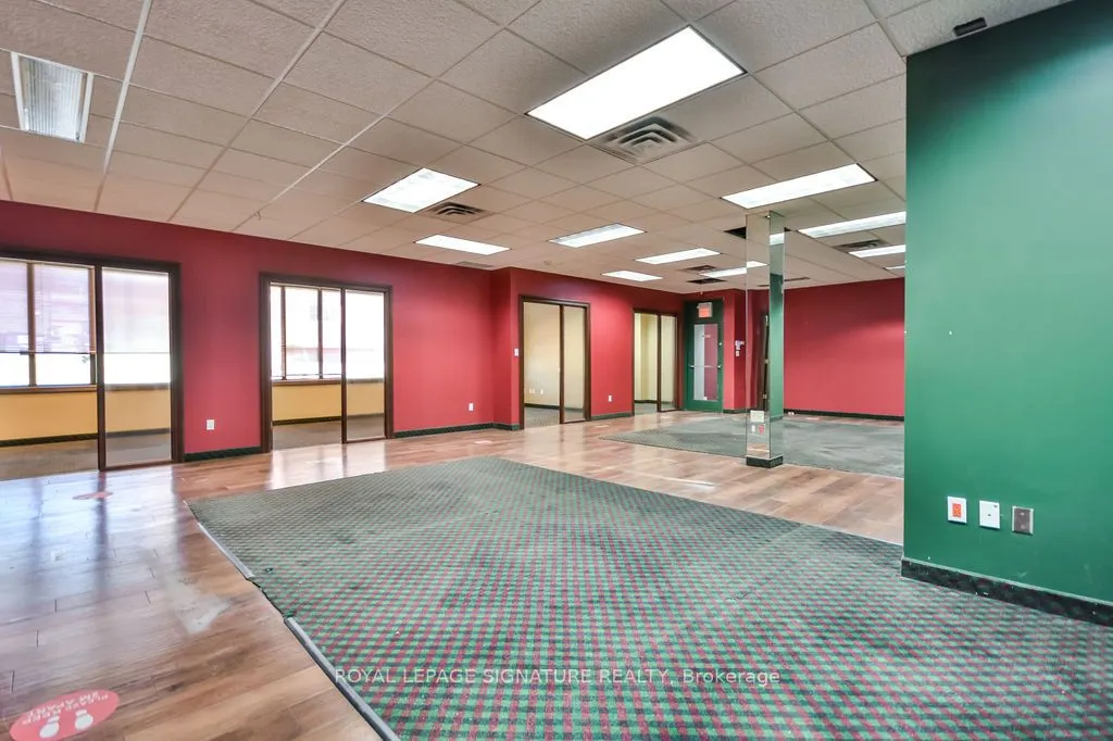 19 Front Street N, #100