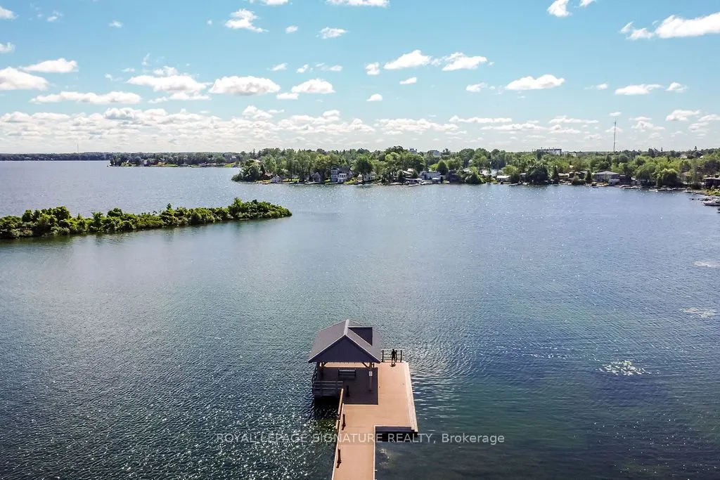 19 Front Street N, #100