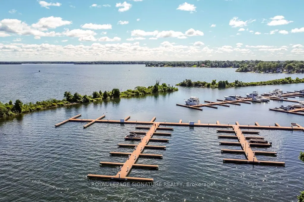 19 Front Street N, #100