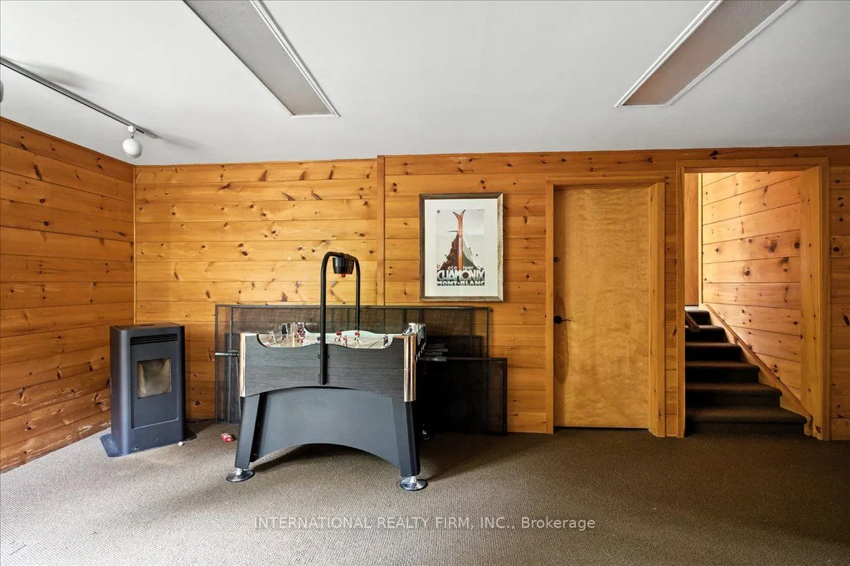 2445 Riverside Drive