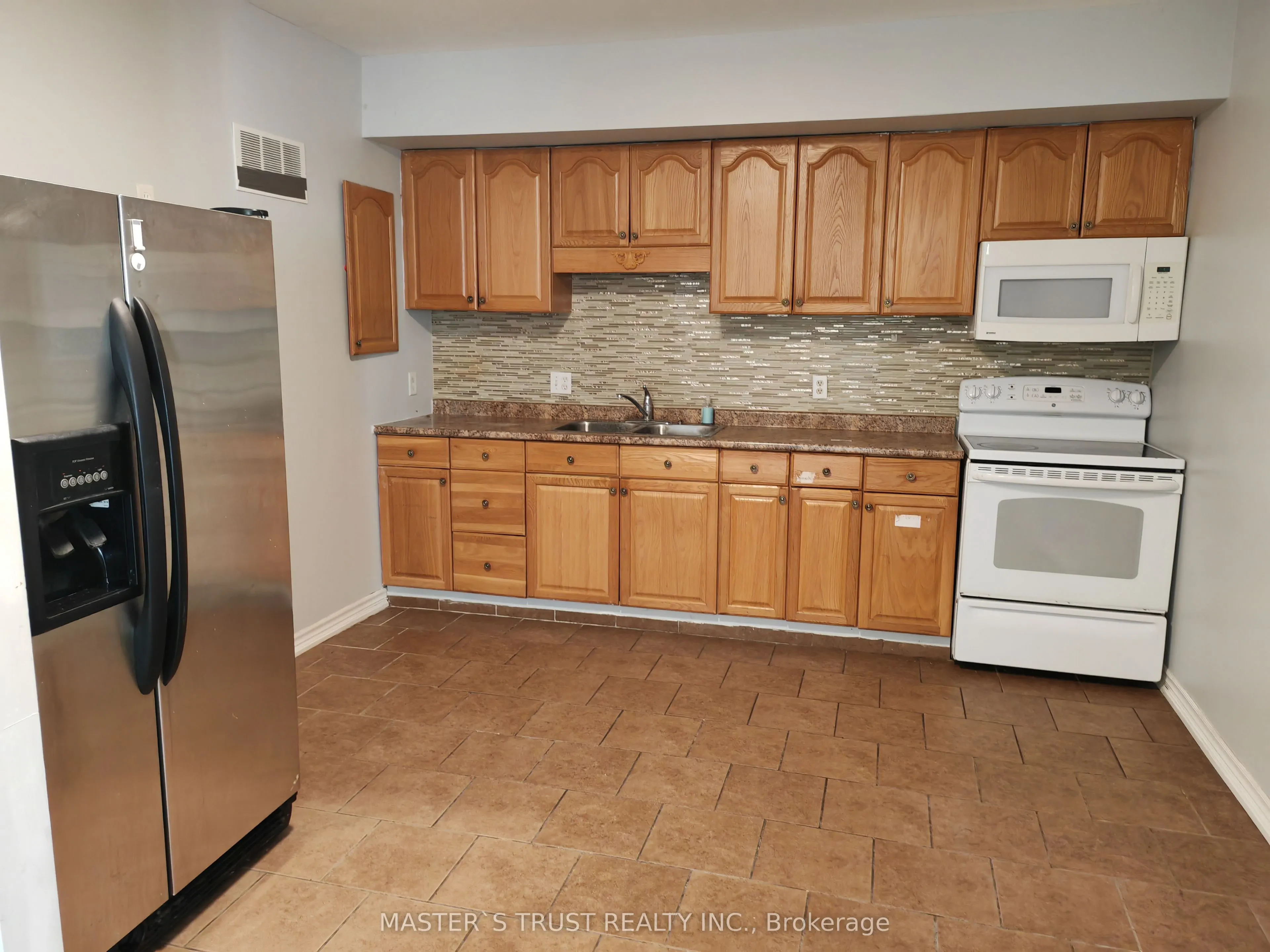 286 Georgian Drive, #Unit 3