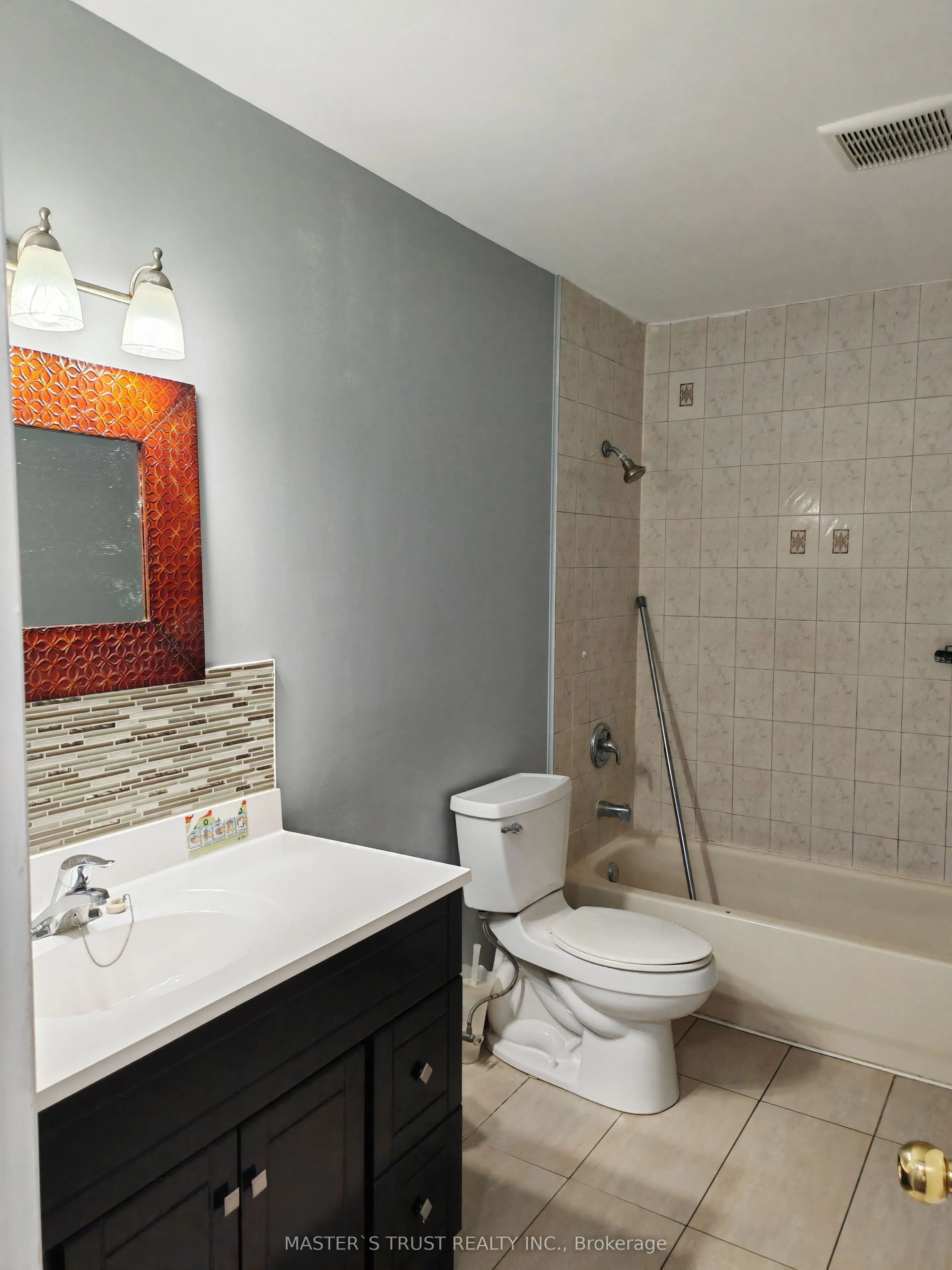 286 Georgian Drive, #Unit 3