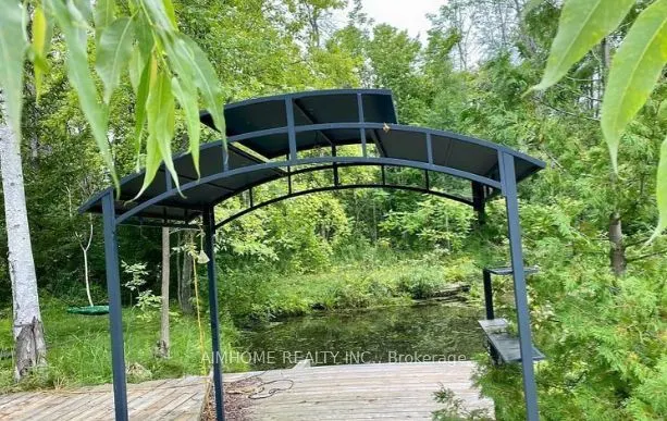 2858 LAKESHORE Road E