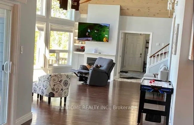 2858 LAKESHORE Road E